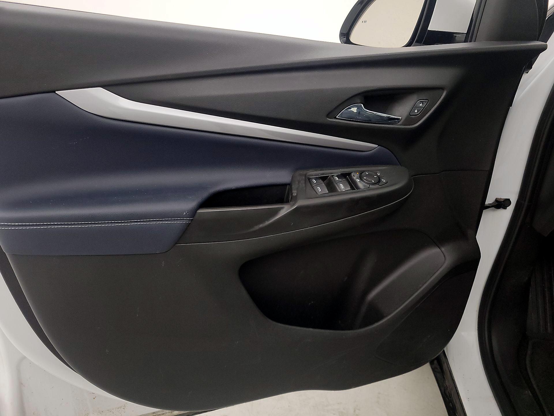 Thumbnail: 2023 Chevrolet Bolt EUV - 12