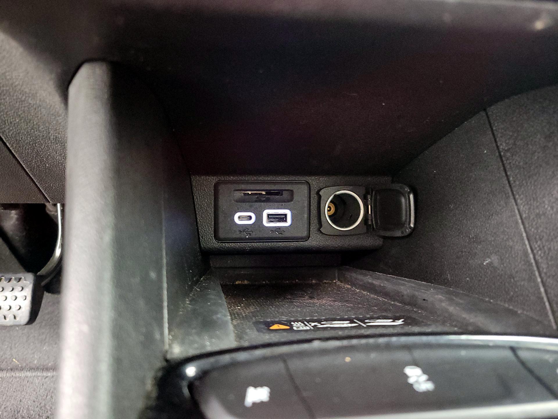 Thumbnail: 2023 Chevrolet Bolt EUV - 18