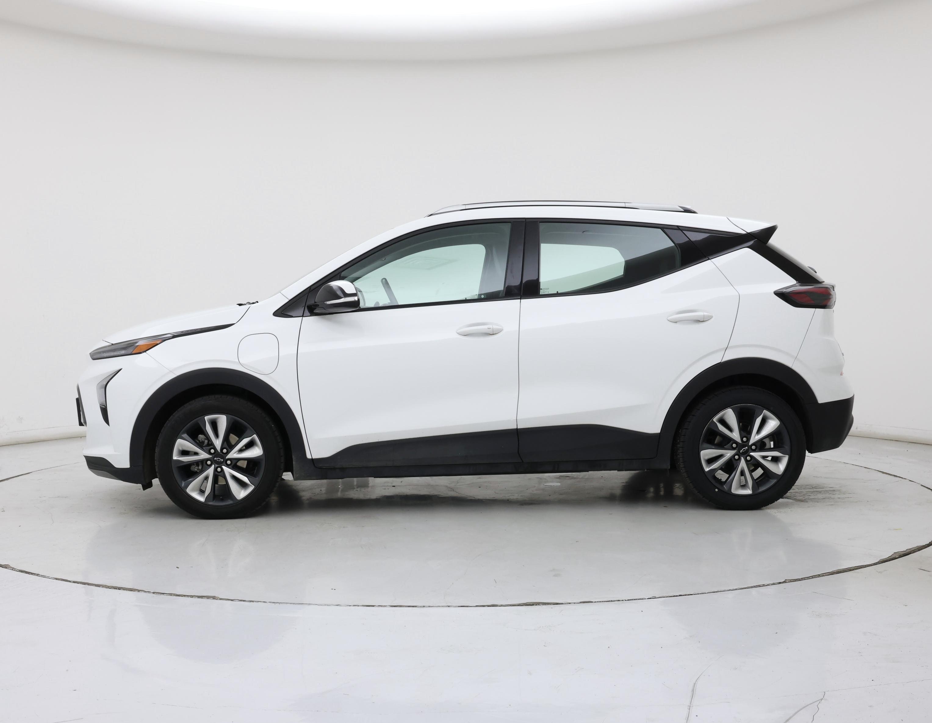 Thumbnail: 2023 Chevrolet Bolt EUV - 3