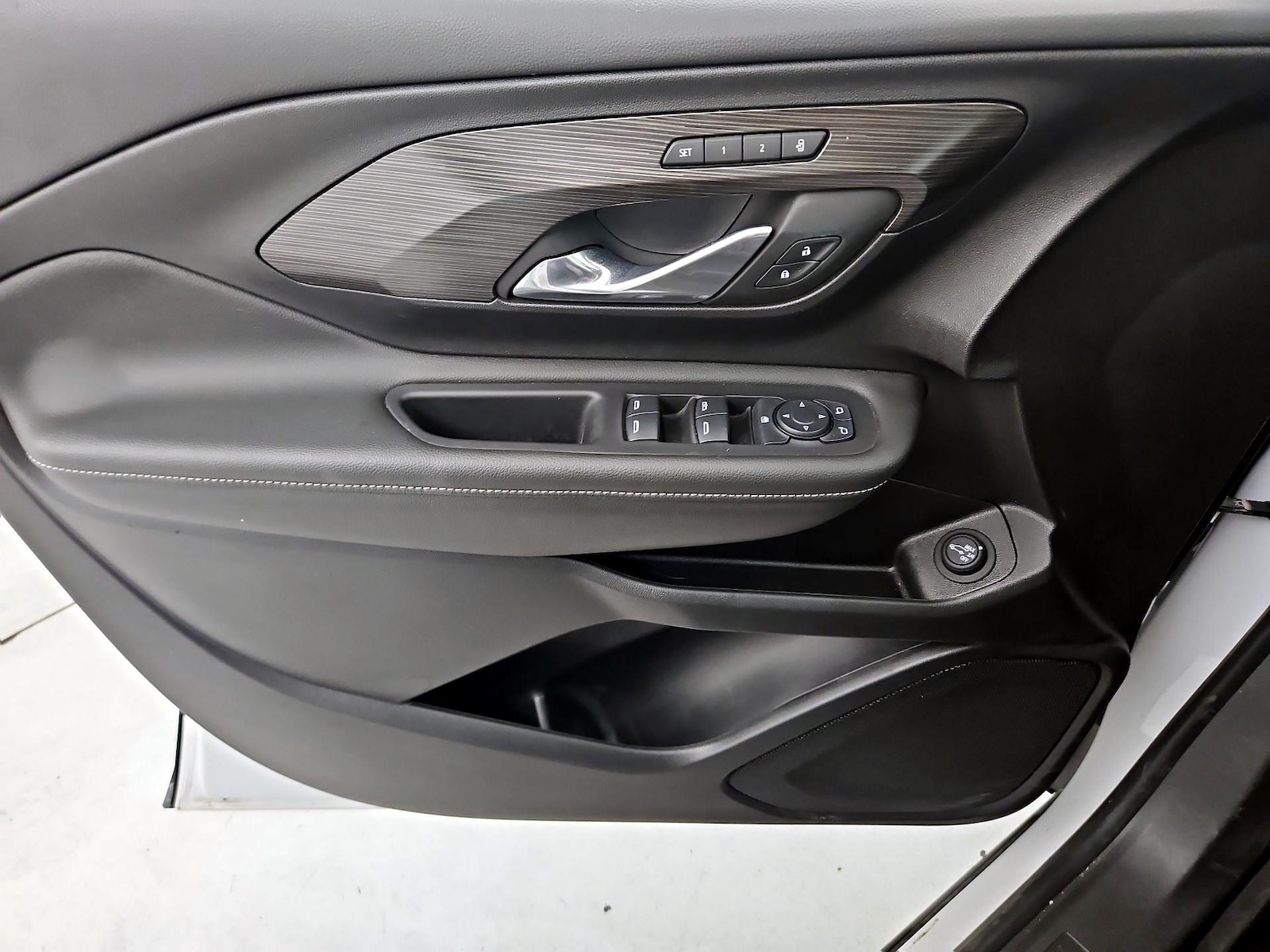 2024 GMC Terrain SLT - Photo 13