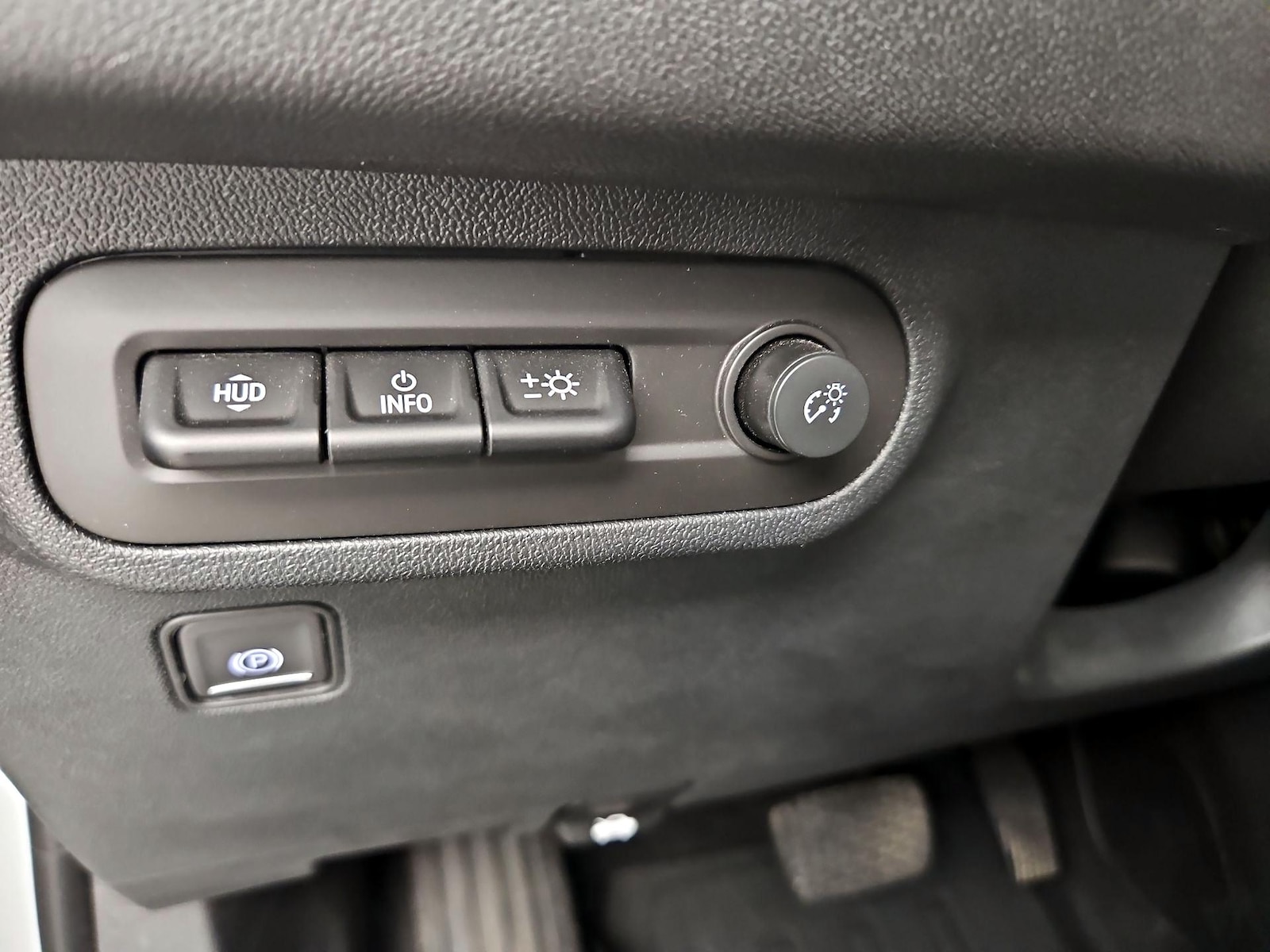 2024 GMC Terrain SLT - Photo 14