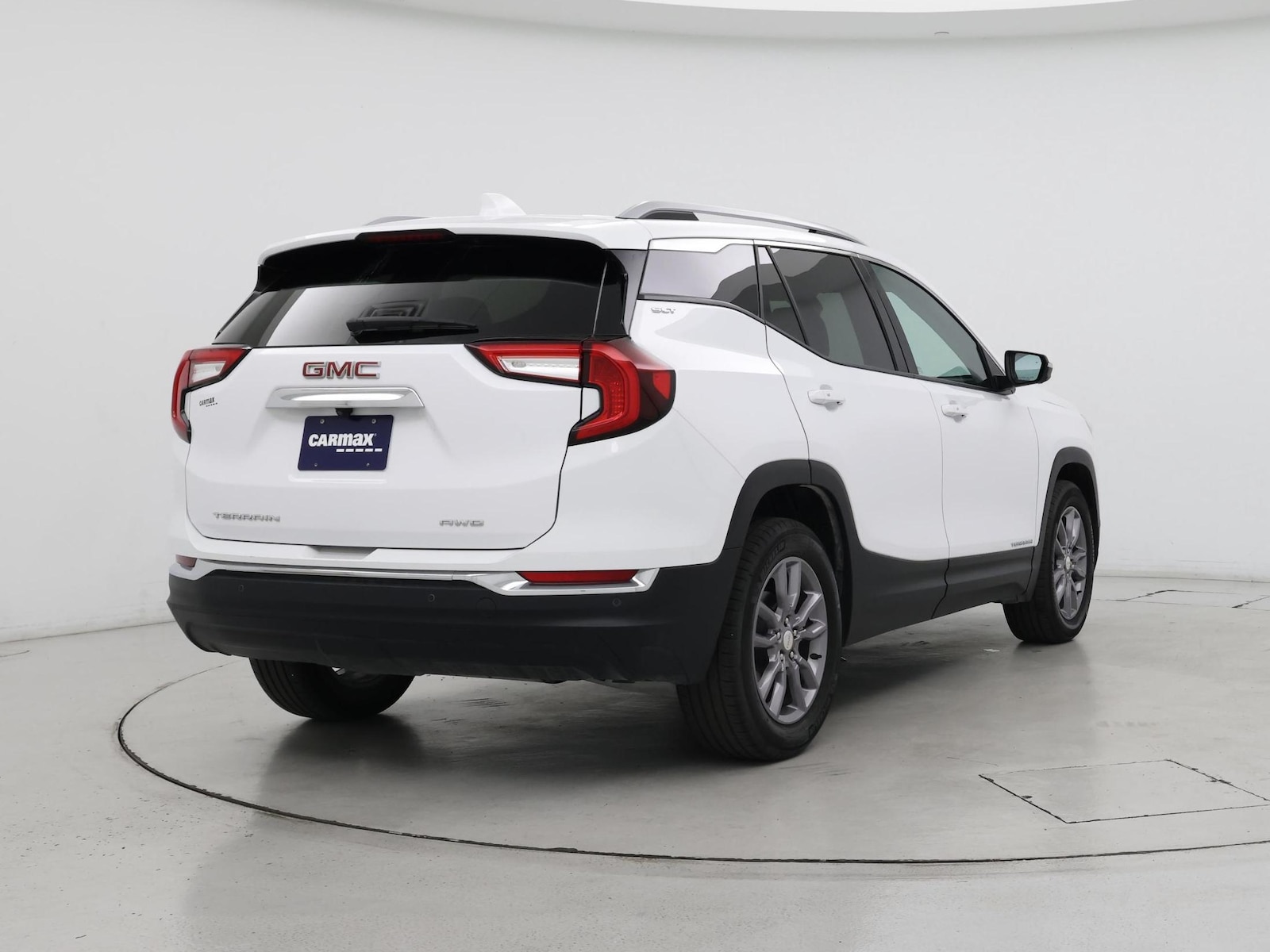 2024 GMC Terrain SLT - Photo 9