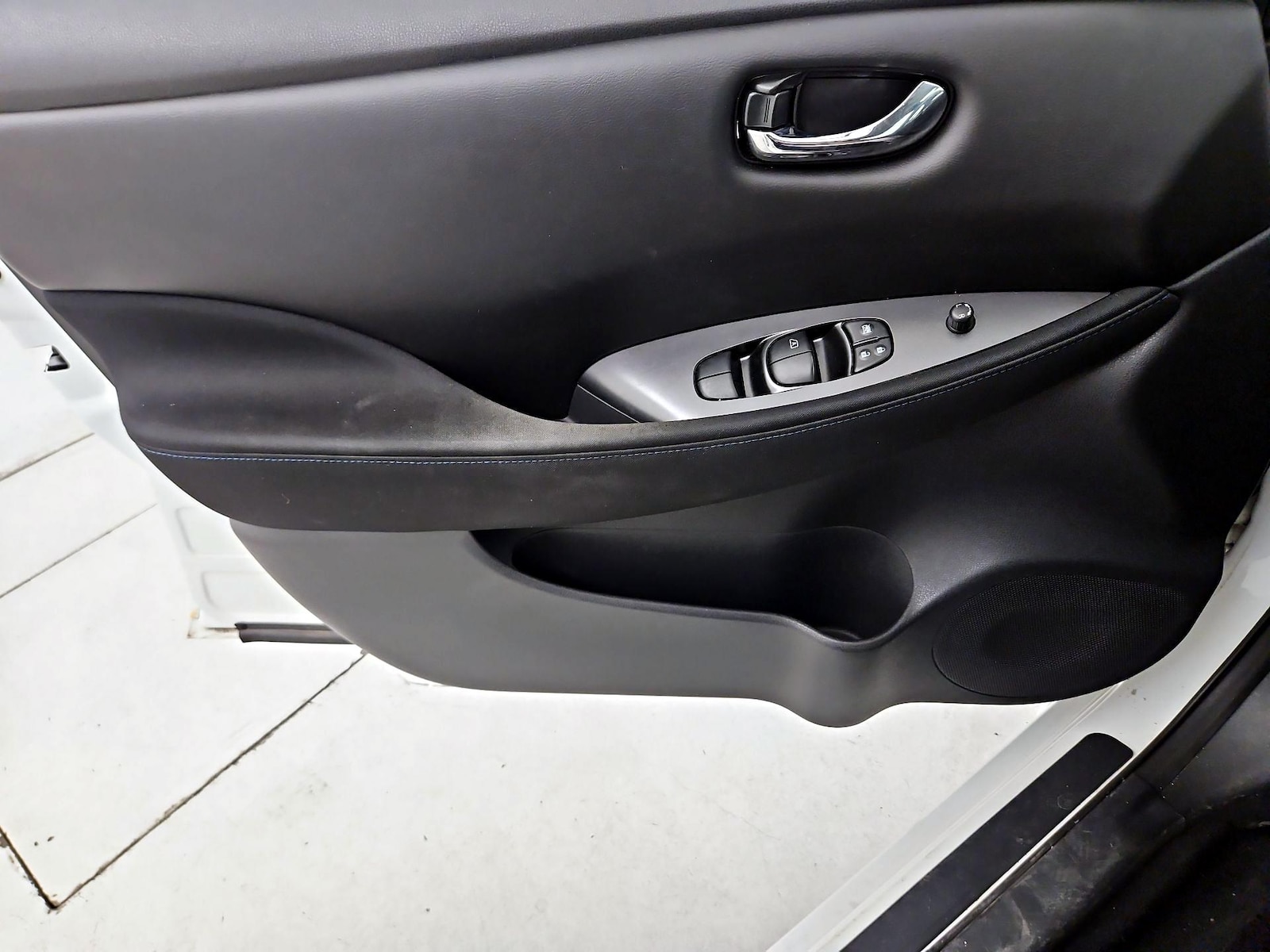2020 Nissan Leaf S - Photo 13
