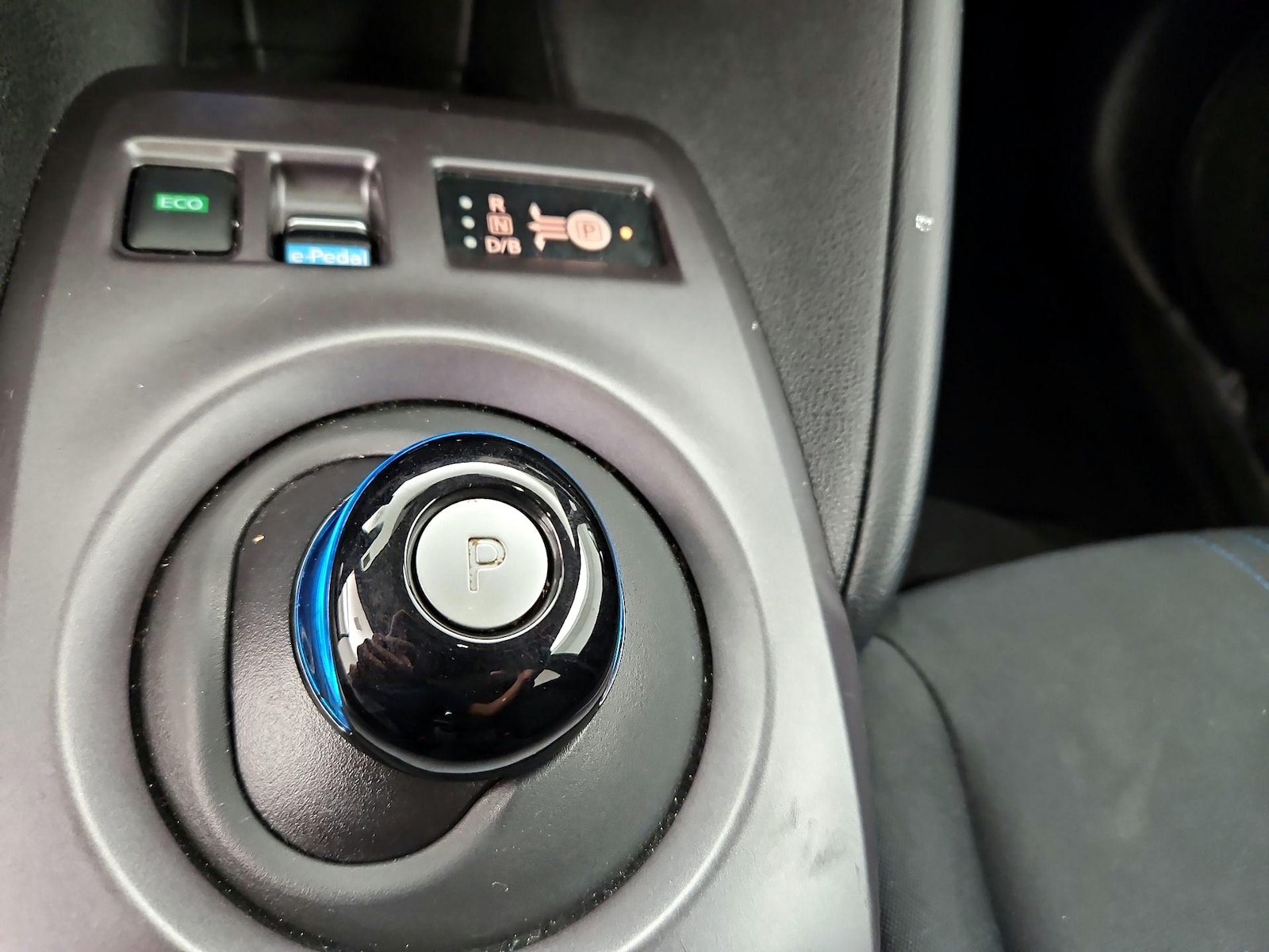 2020 Nissan Leaf S - Photo 18