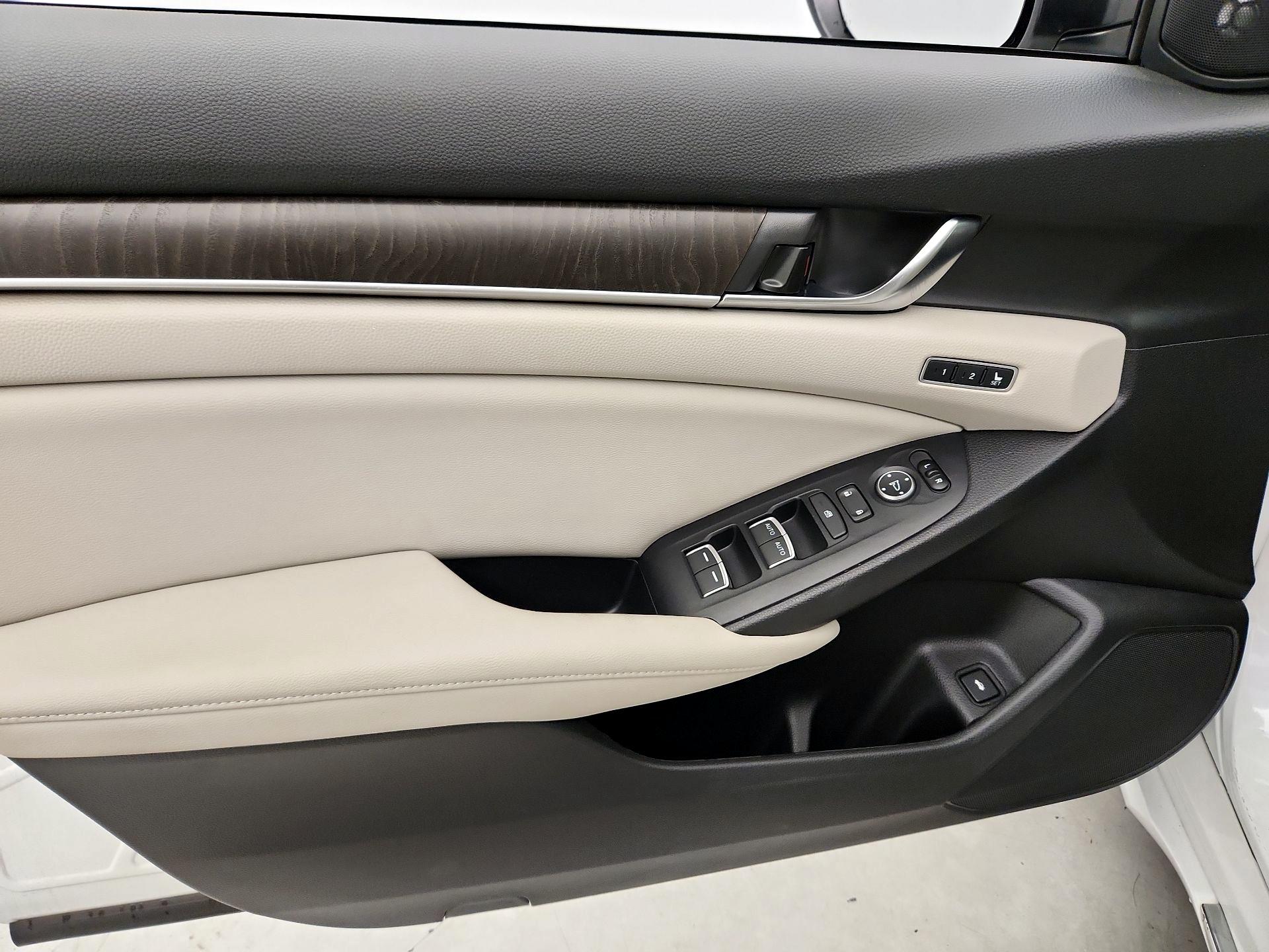 Thumbnail: 2018 Honda Accord - 12