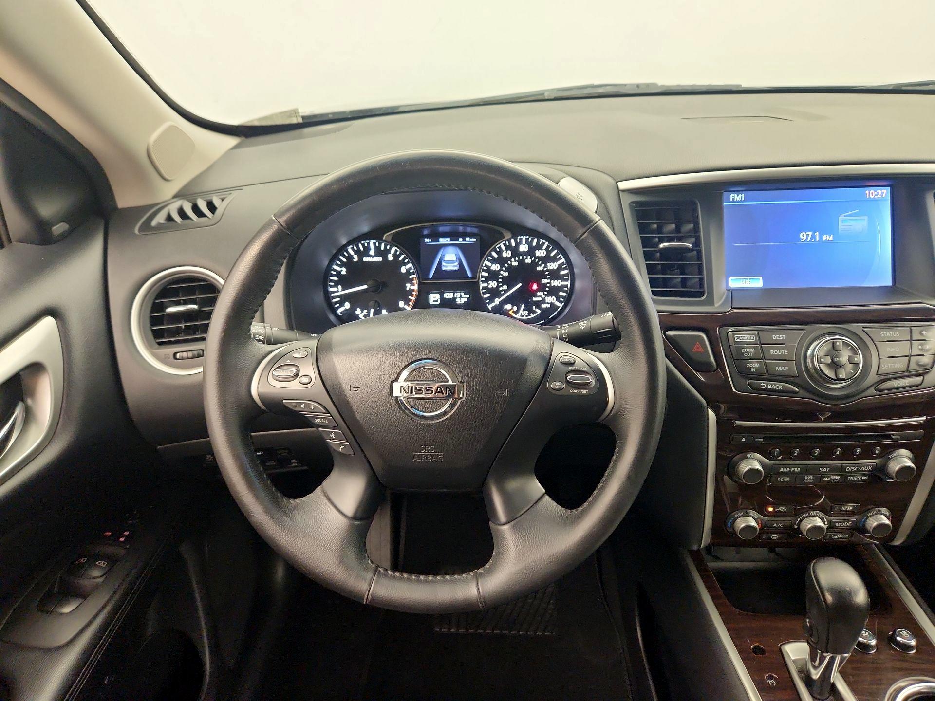 Thumbnail: 2015 Nissan Pathfinder - 10
