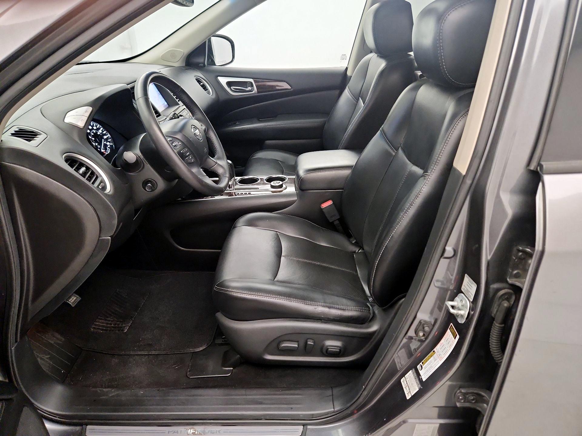 Thumbnail: 2015 Nissan Pathfinder - 11
