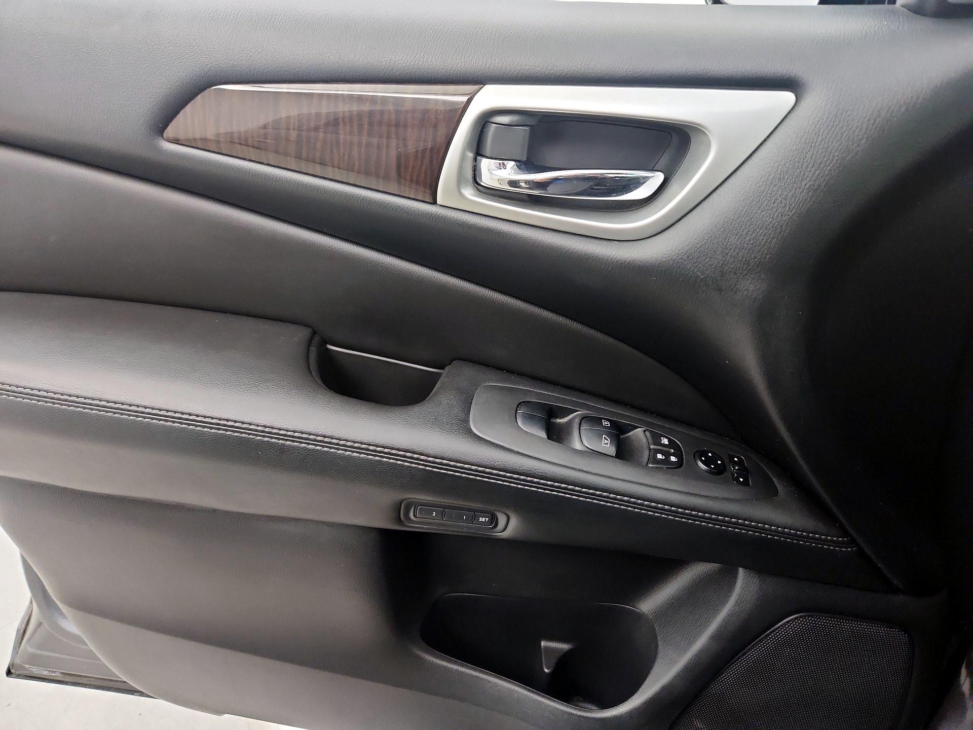 Thumbnail: 2015 Nissan Pathfinder - 12