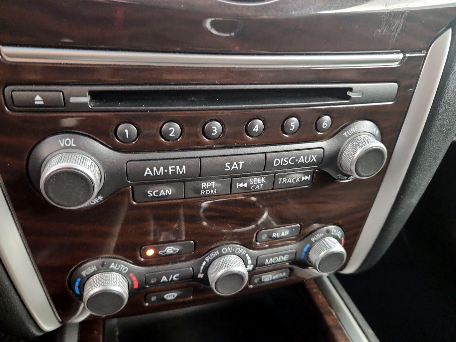 Thumbnail: 2015 Nissan Pathfinder - 16