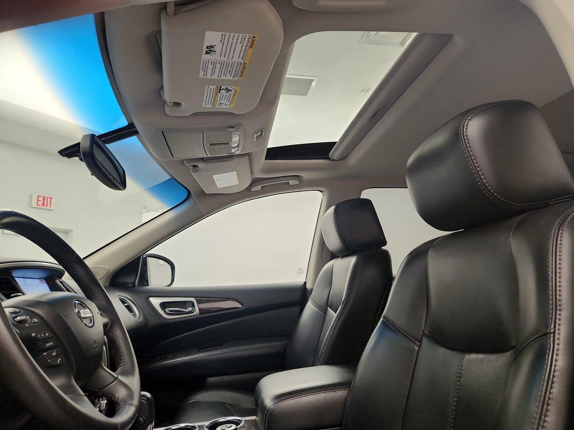 Thumbnail: 2015 Nissan Pathfinder - 20