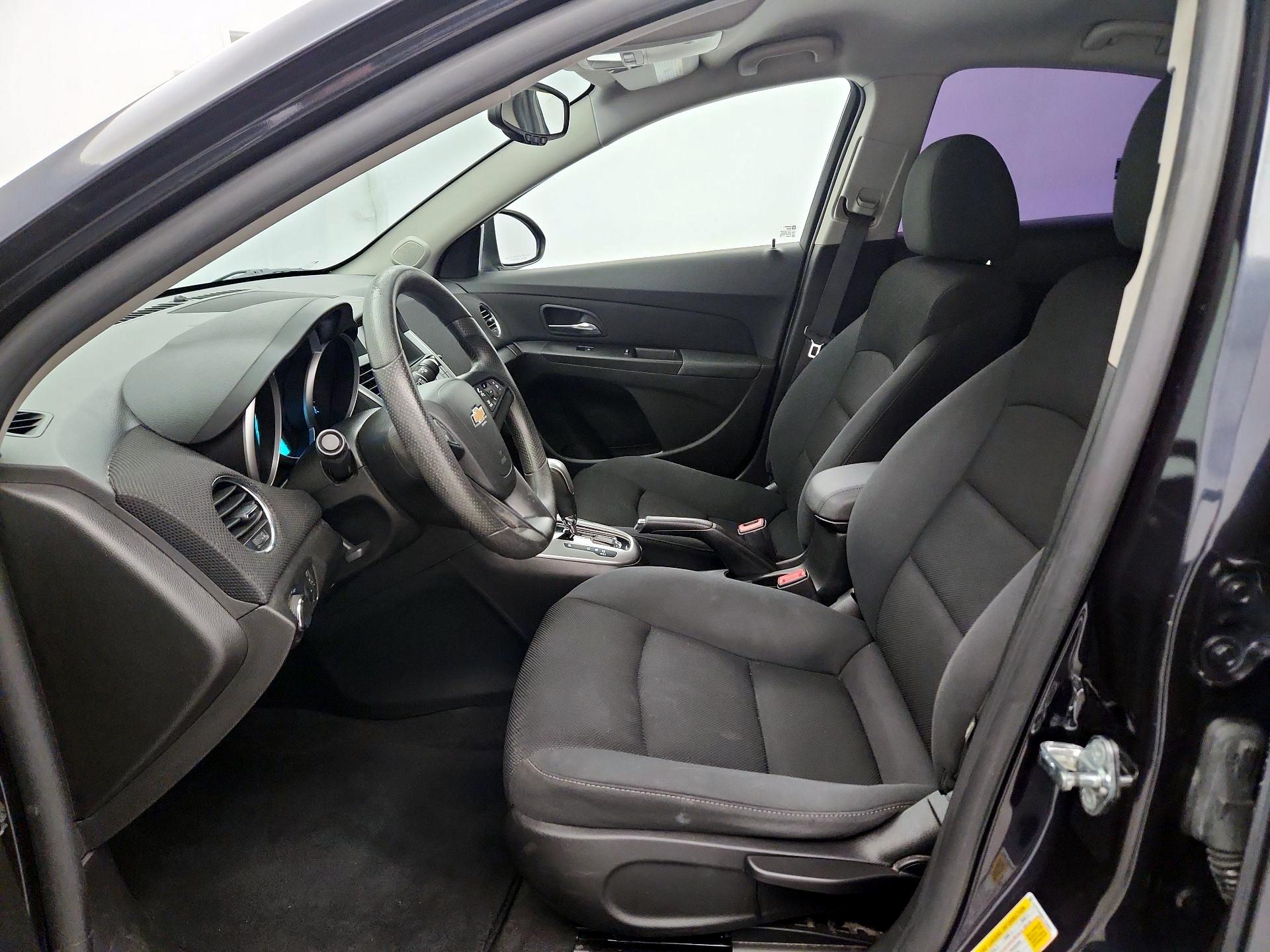 Thumbnail: 2015 Chevrolet Cruze - 11
