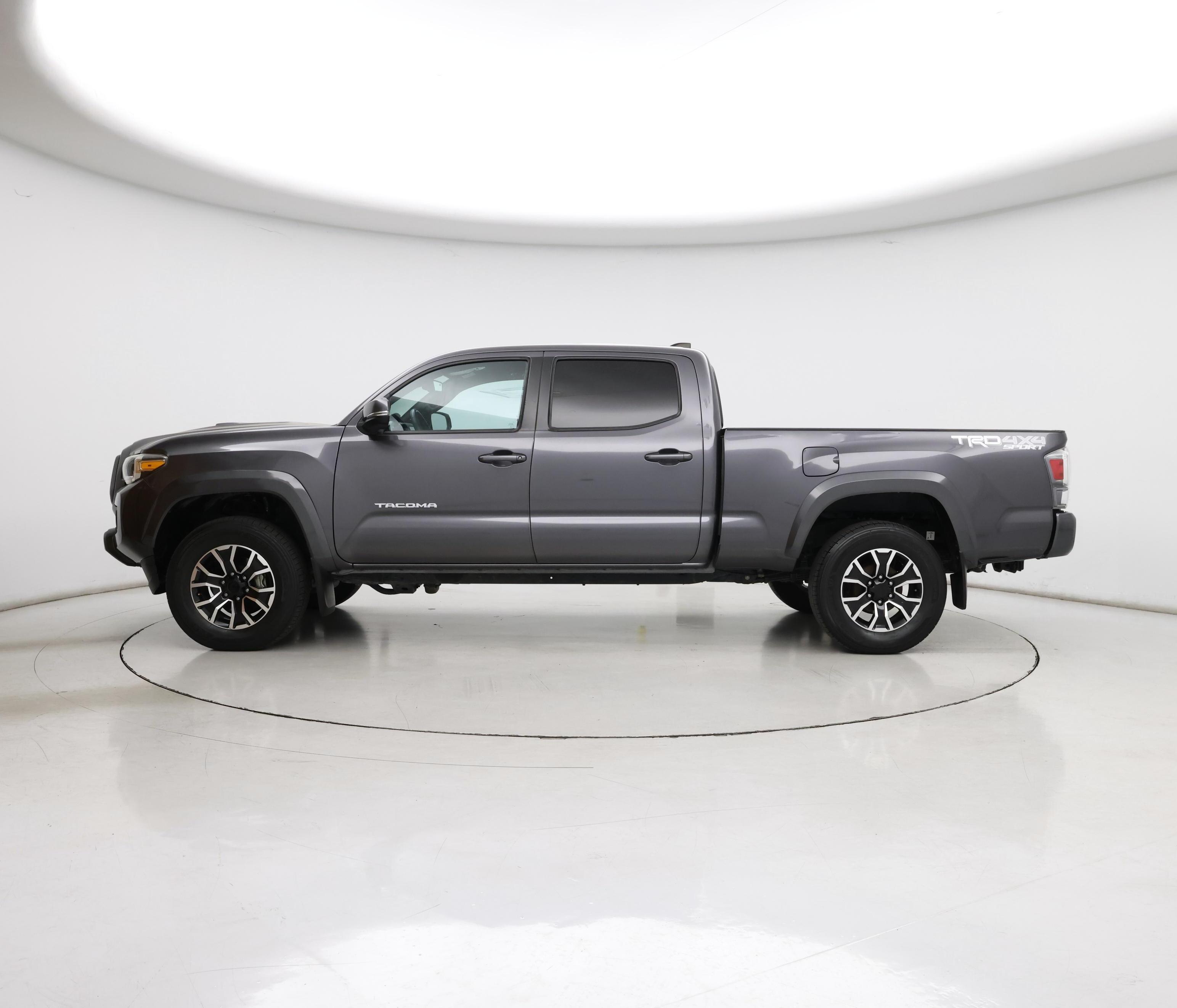 Thumbnail: 2022 Toyota Tacoma - 3