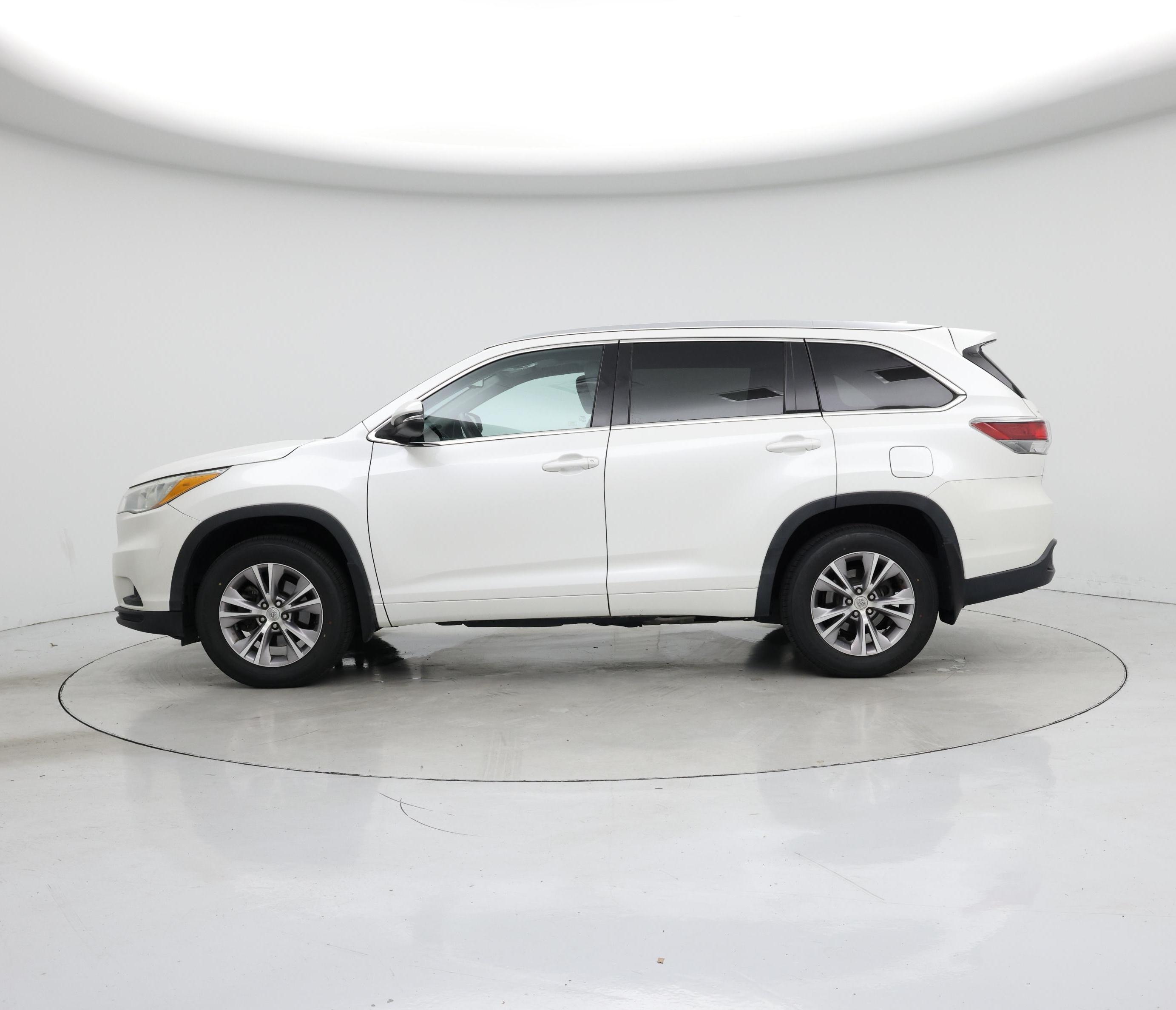 Thumbnail: 2015 Toyota Highlander - 3