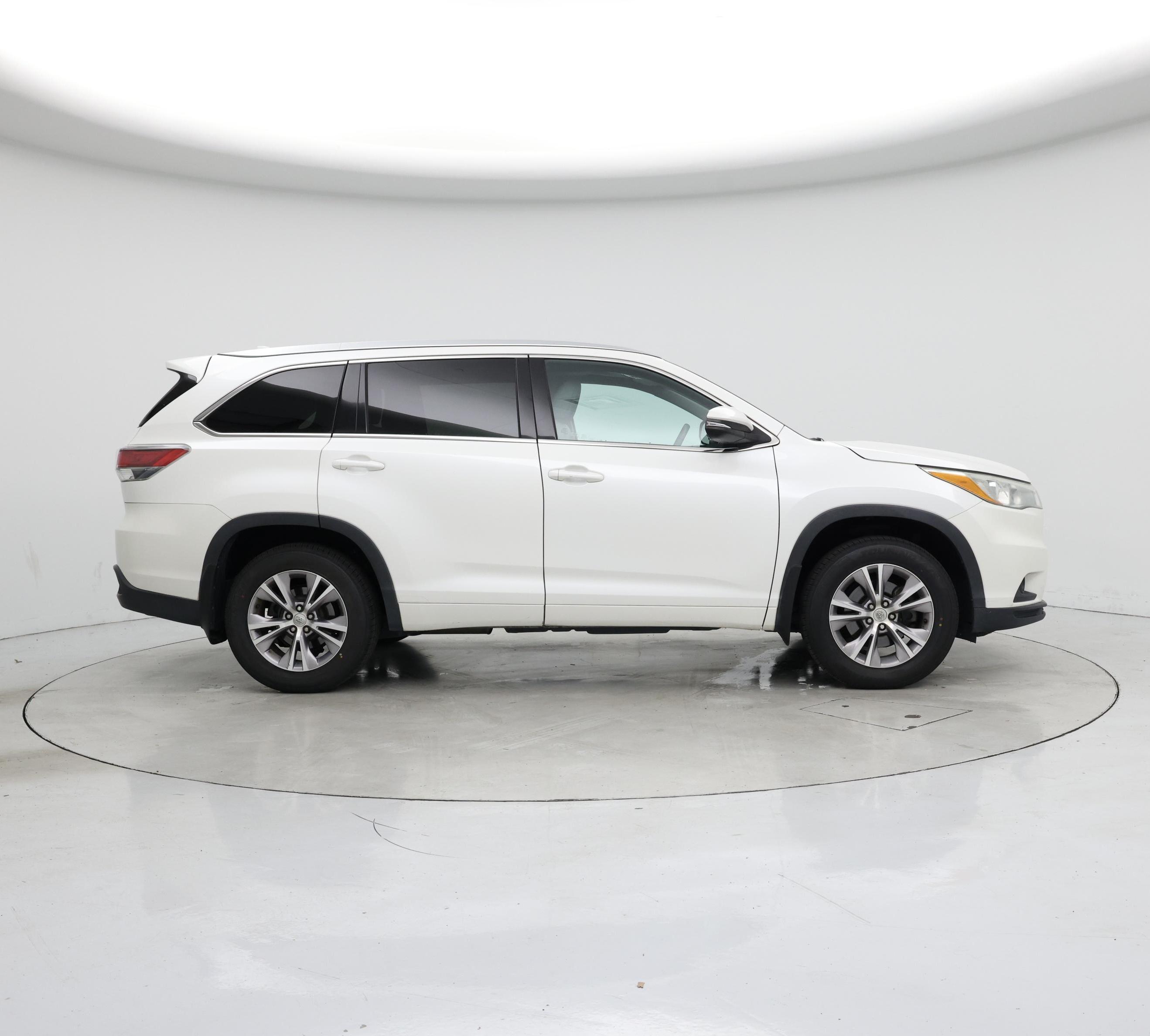 Thumbnail: 2015 Toyota Highlander - 7