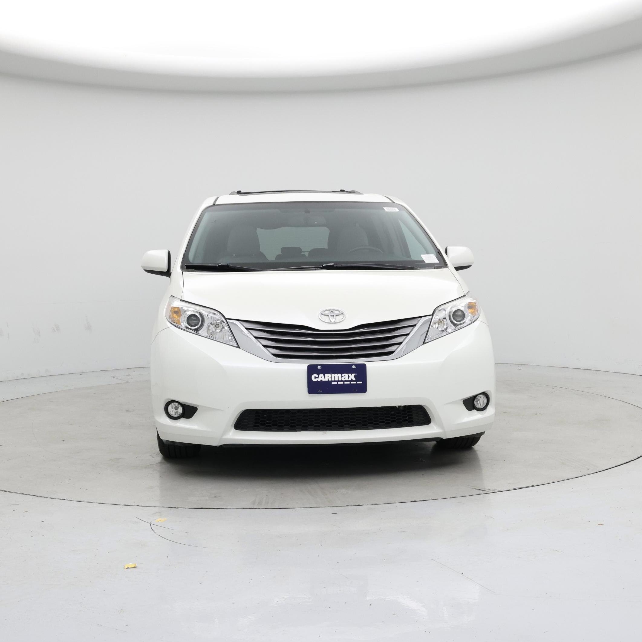 Thumbnail: 2017 Toyota Sienna - 5