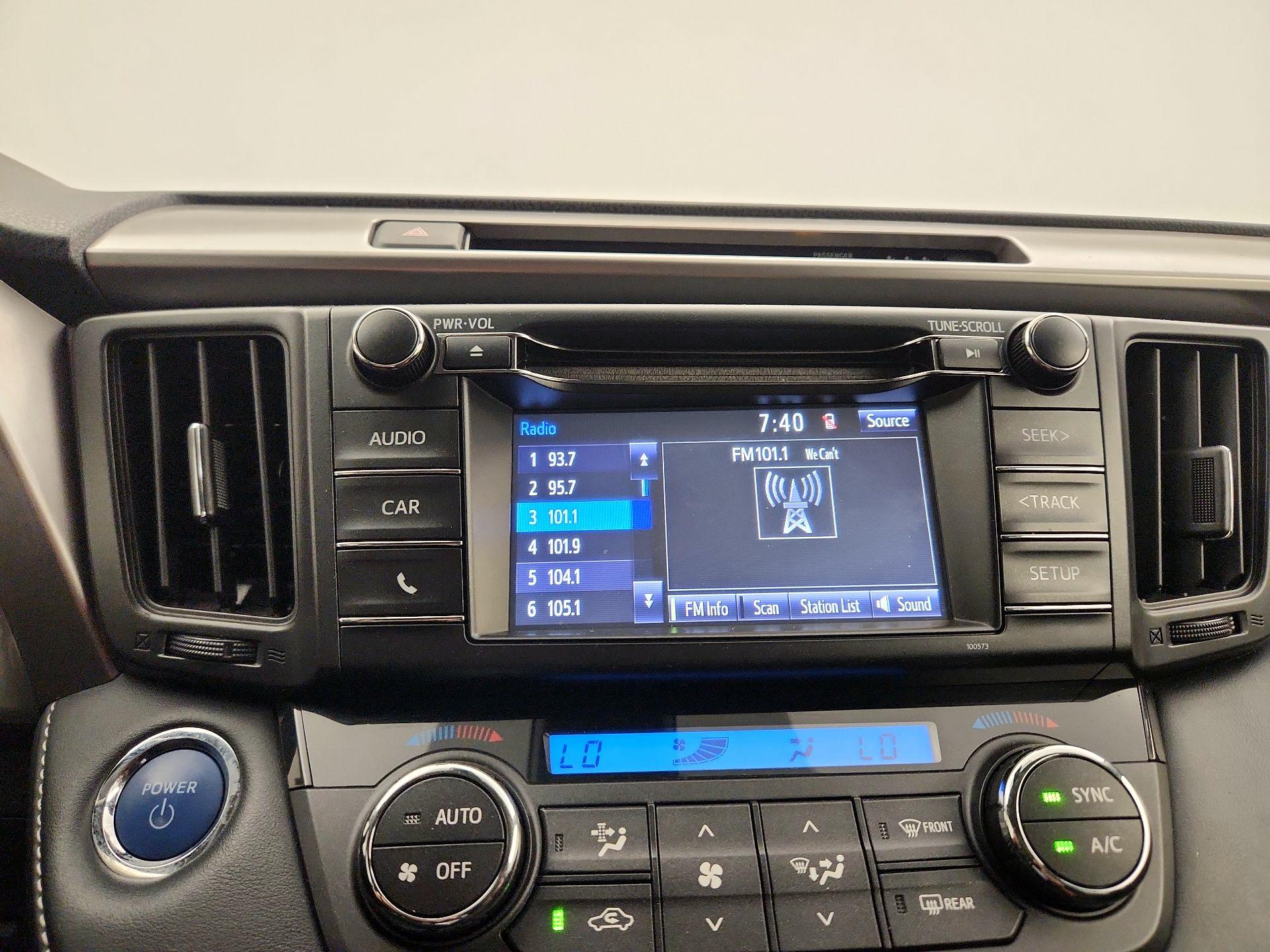 Thumbnail: 2018 Toyota RAV4 - 15