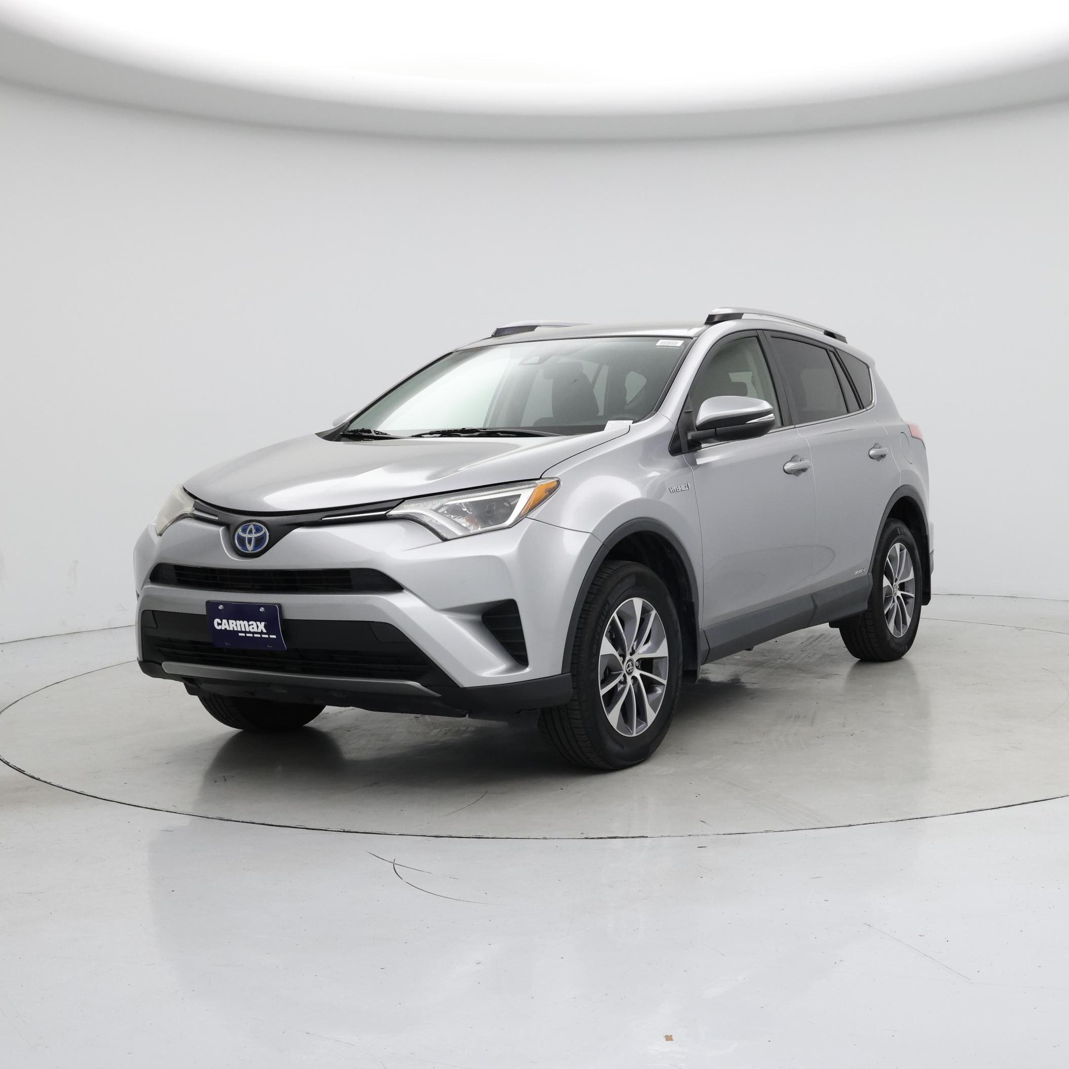 Thumbnail: 2018 Toyota RAV4 - 4