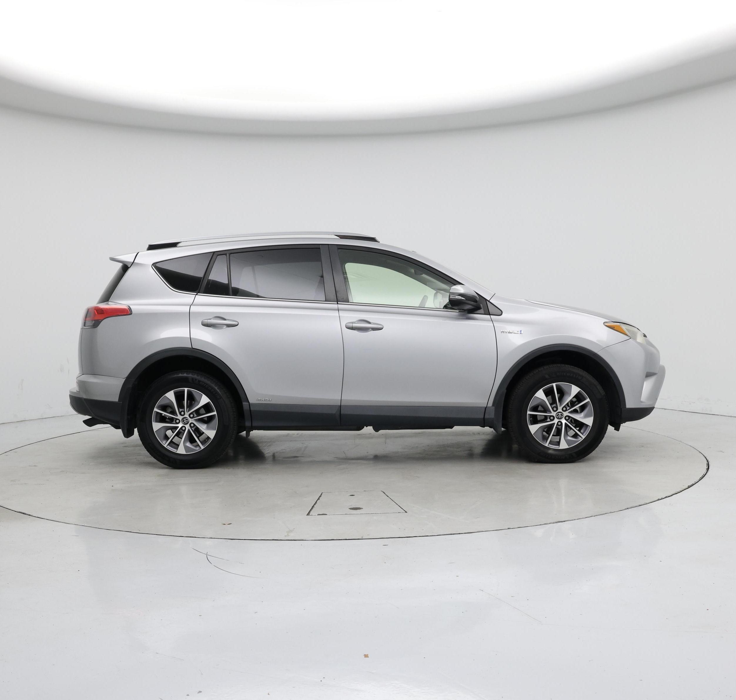 Thumbnail: 2018 Toyota RAV4 - 7