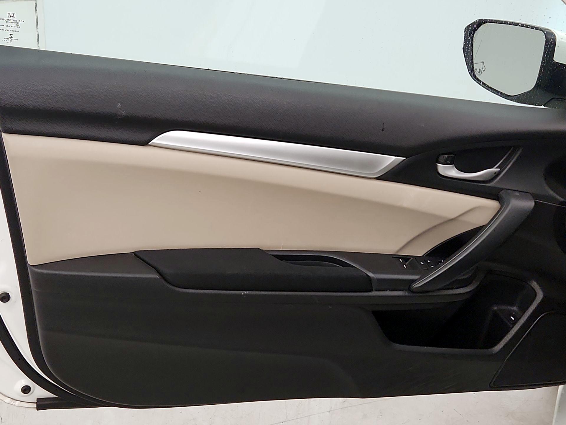 Thumbnail: 2017 Honda Civic - 12