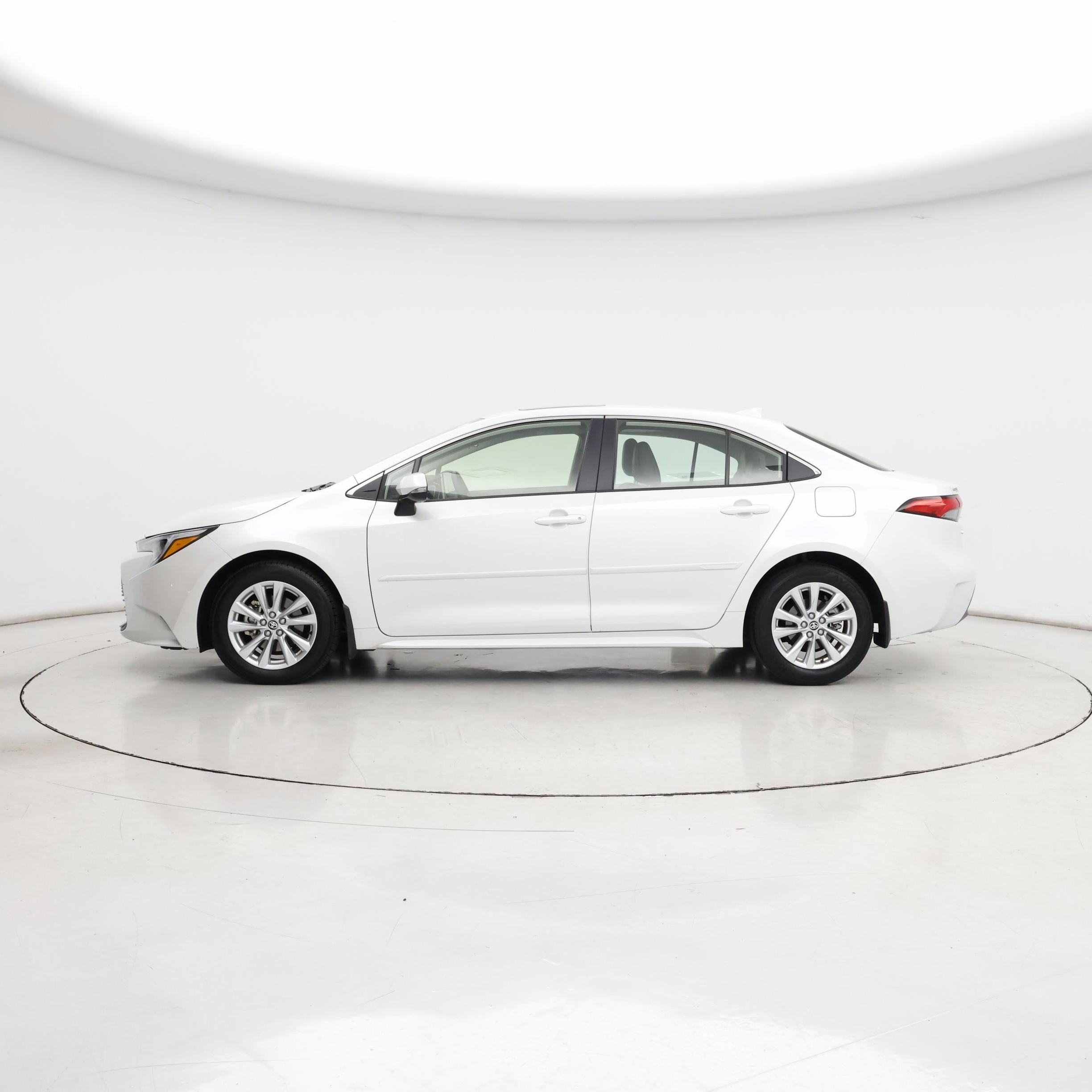 Thumbnail: 2023 Toyota Corolla - 3
