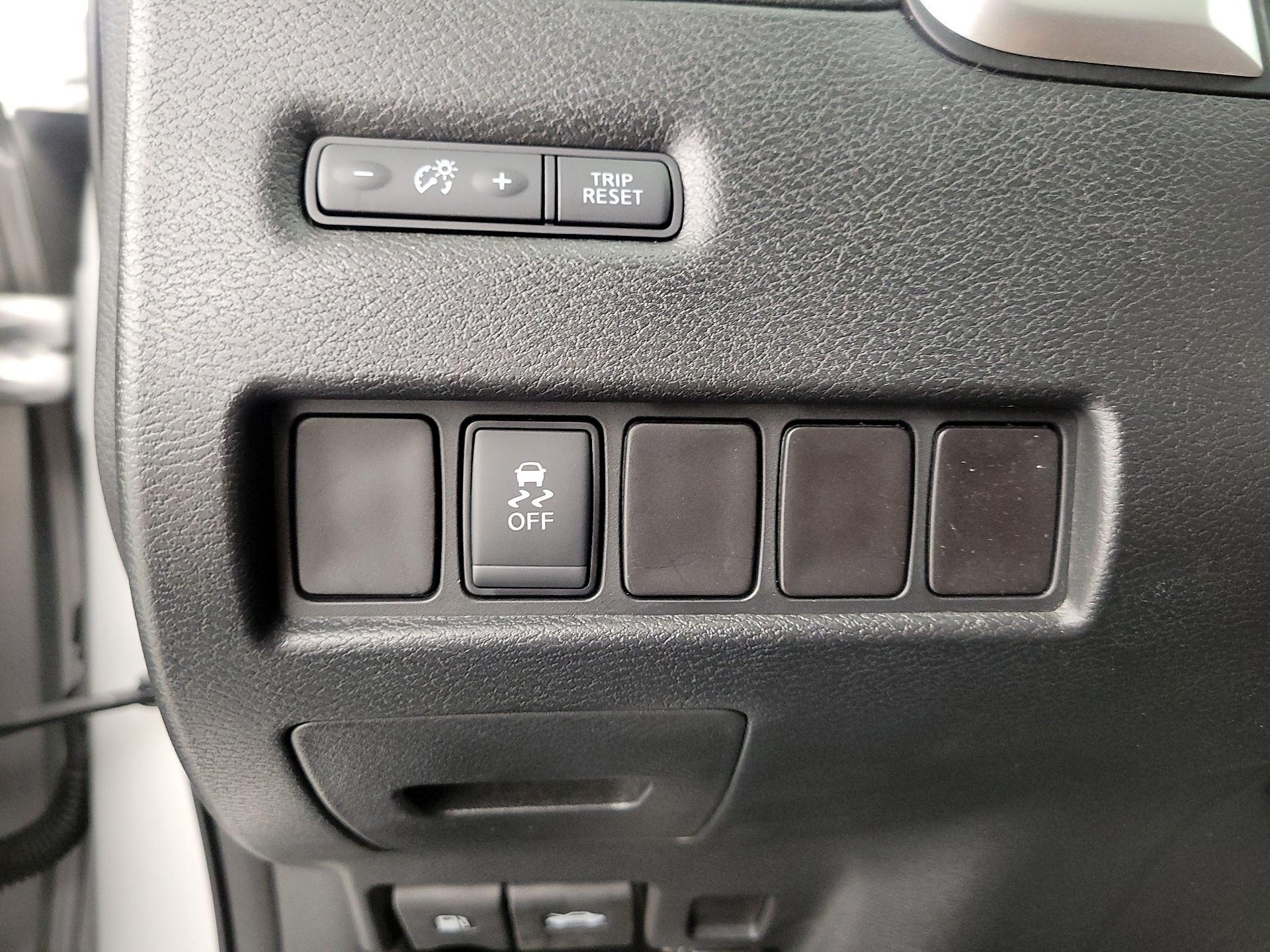 Thumbnail: 2016 Nissan Murano - 13