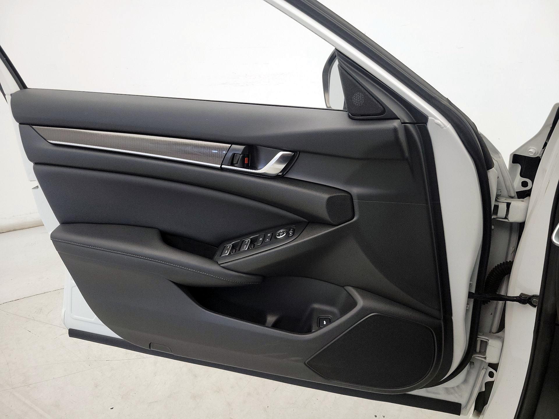 Thumbnail: 2021 Honda Accord - 12