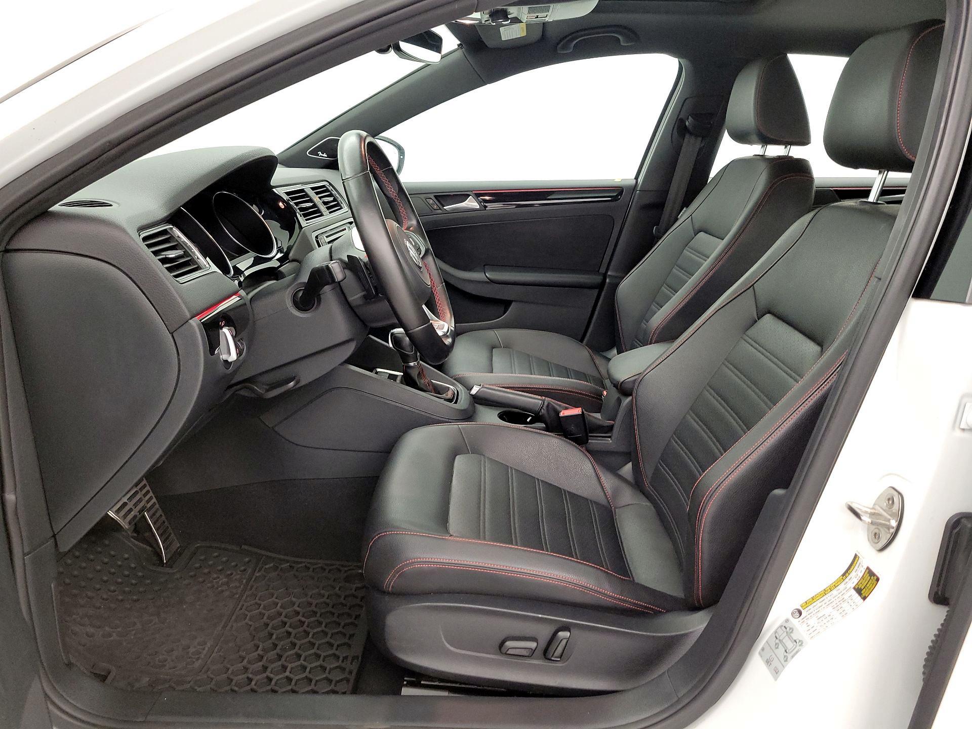 Thumbnail: 2017 Volkswagen Jetta - 11