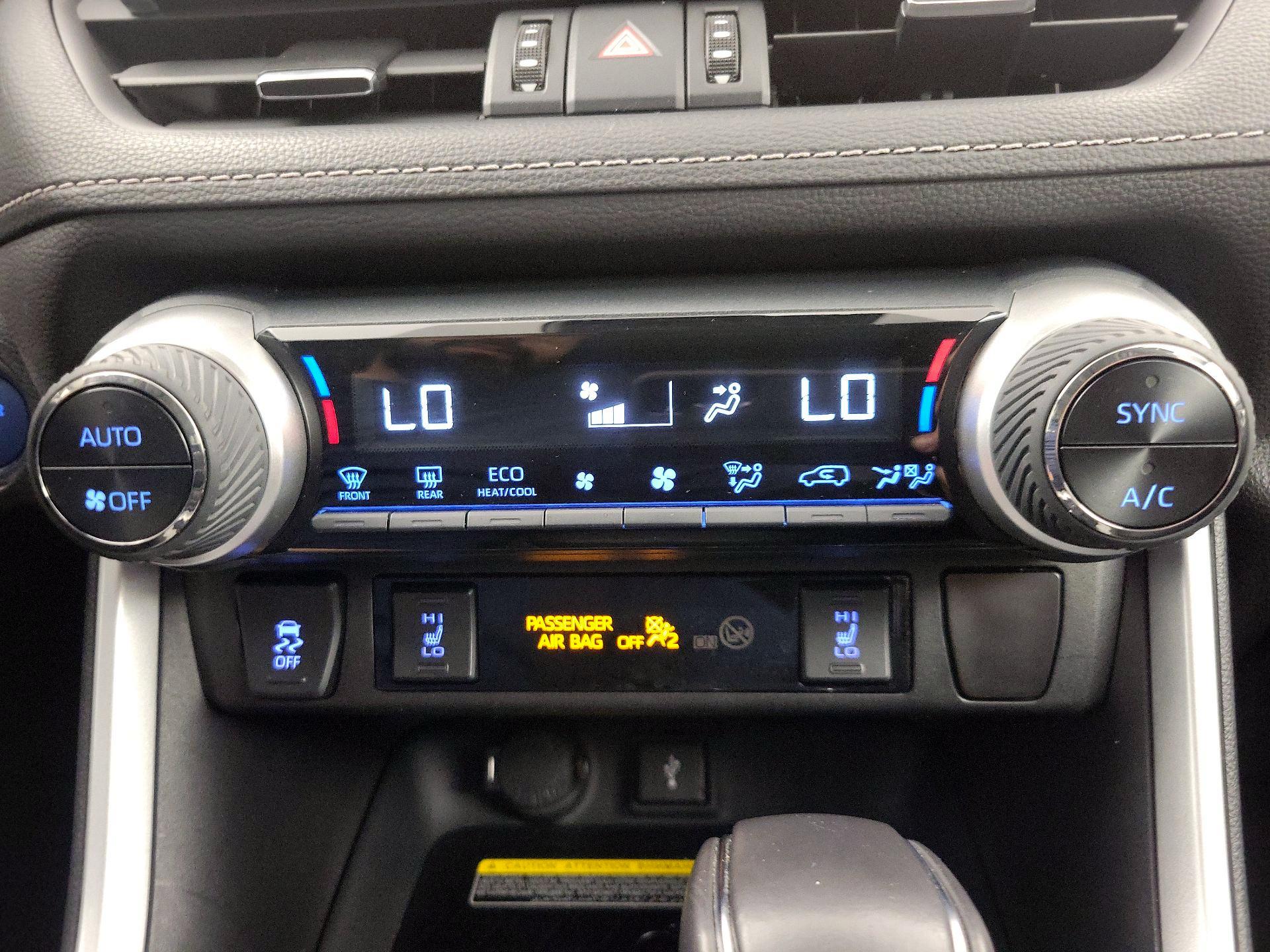 Thumbnail: 2021 Toyota RAV4 - 16