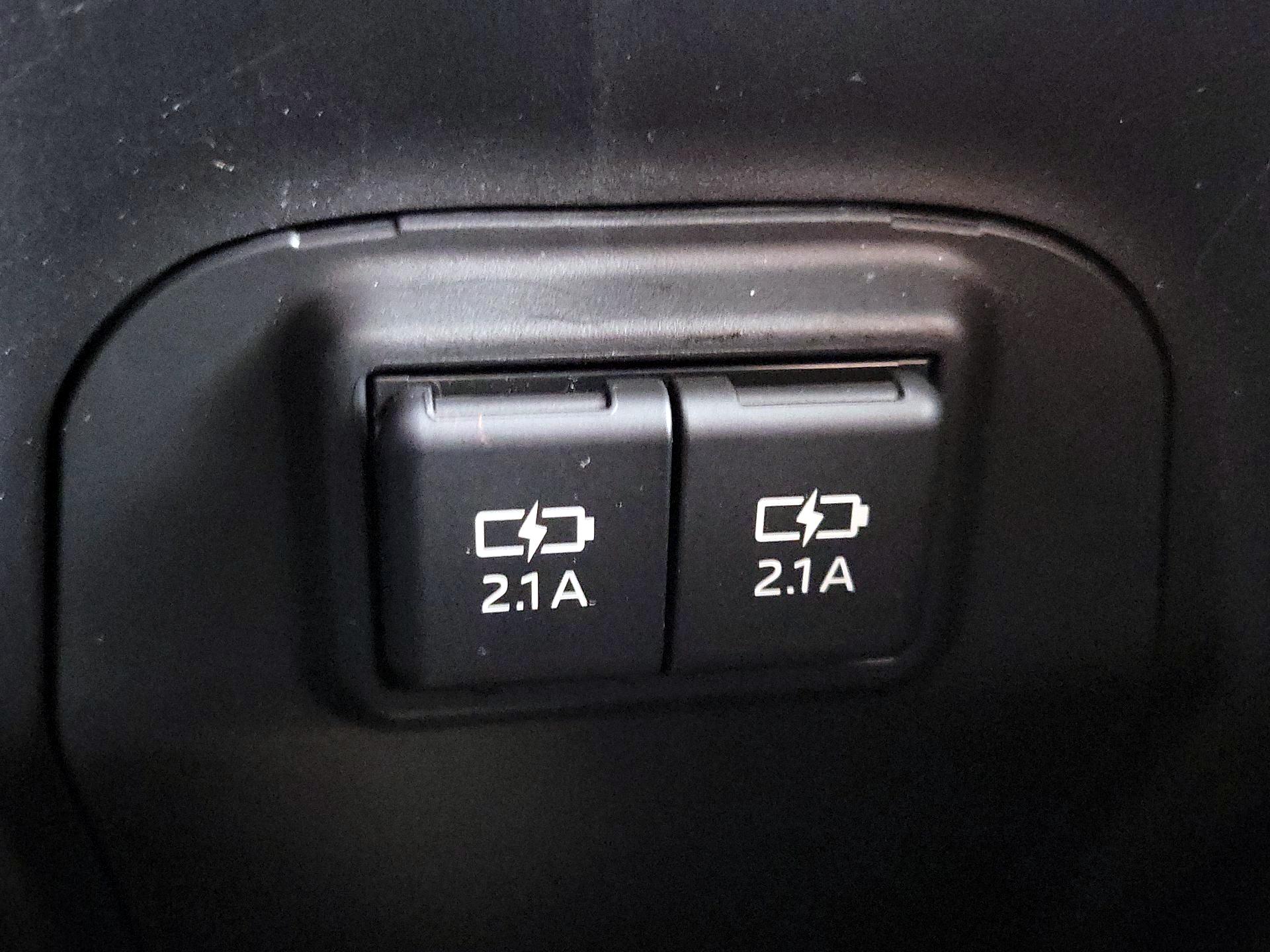 Thumbnail: 2021 Toyota RAV4 - 18