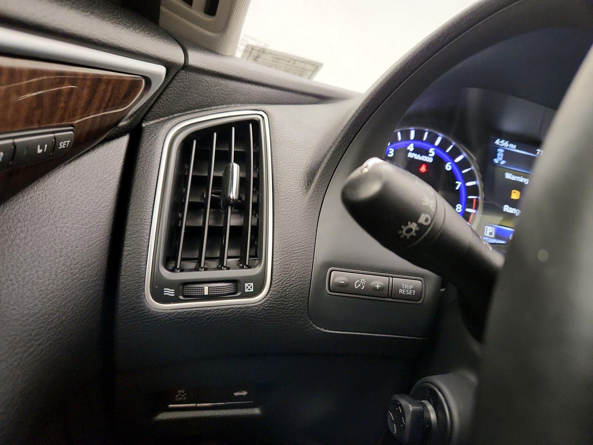 Thumbnail: 2014 INFINITI Q50 - 13
