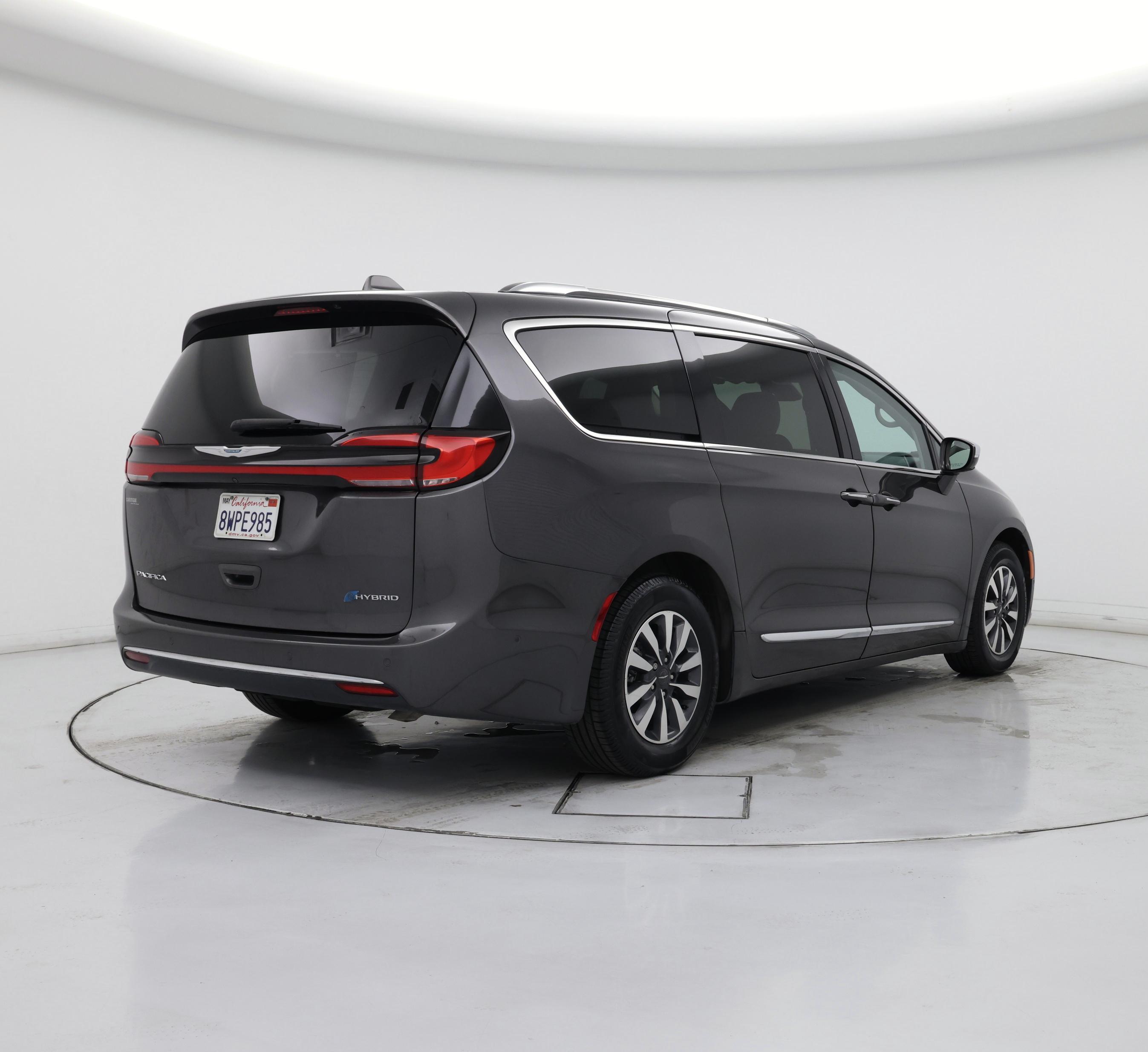 Thumbnail: 2021 Chrysler Pacifica - 8