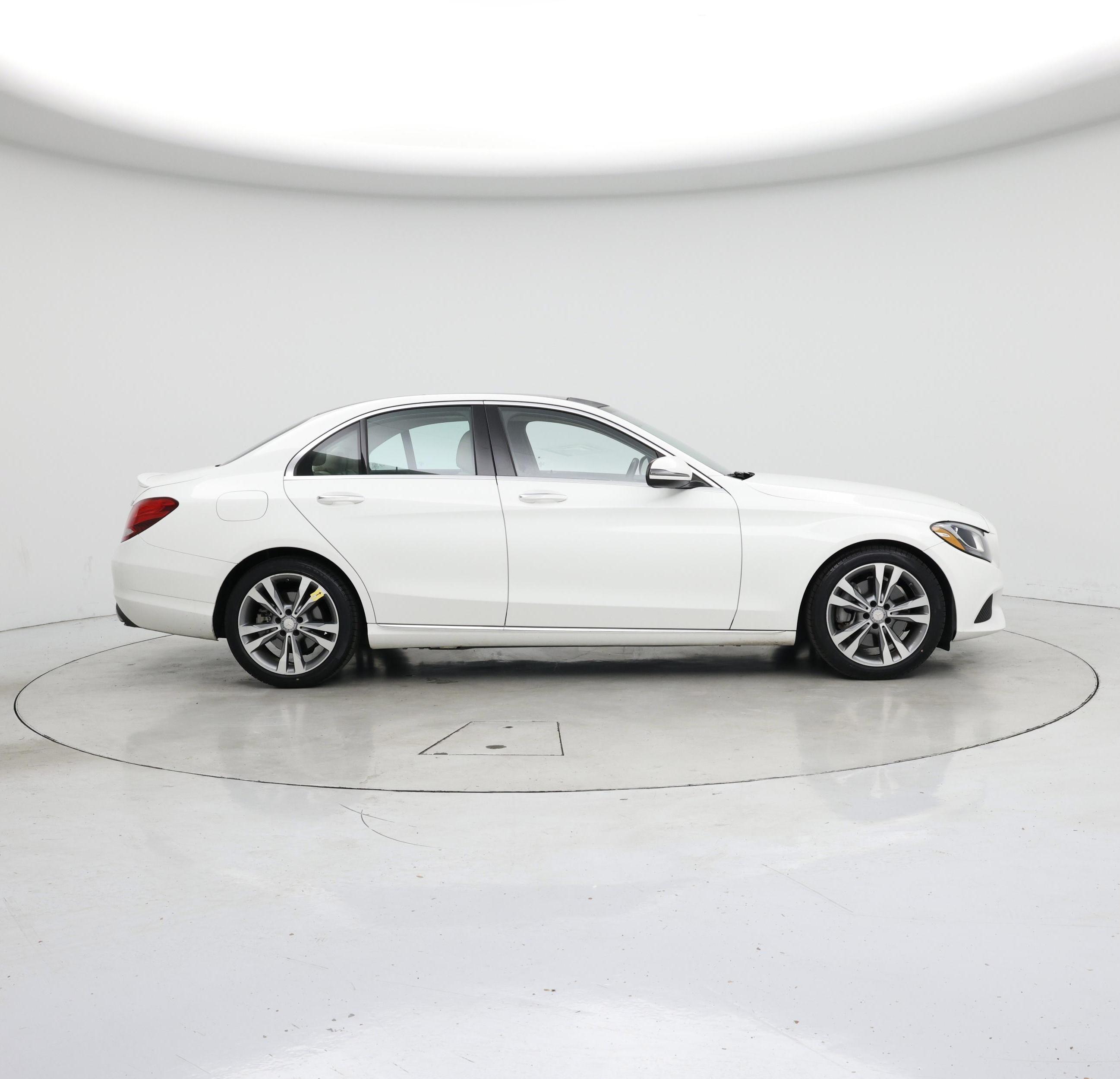 Thumbnail: 2016 Mercedes-Benz C-Class - 7