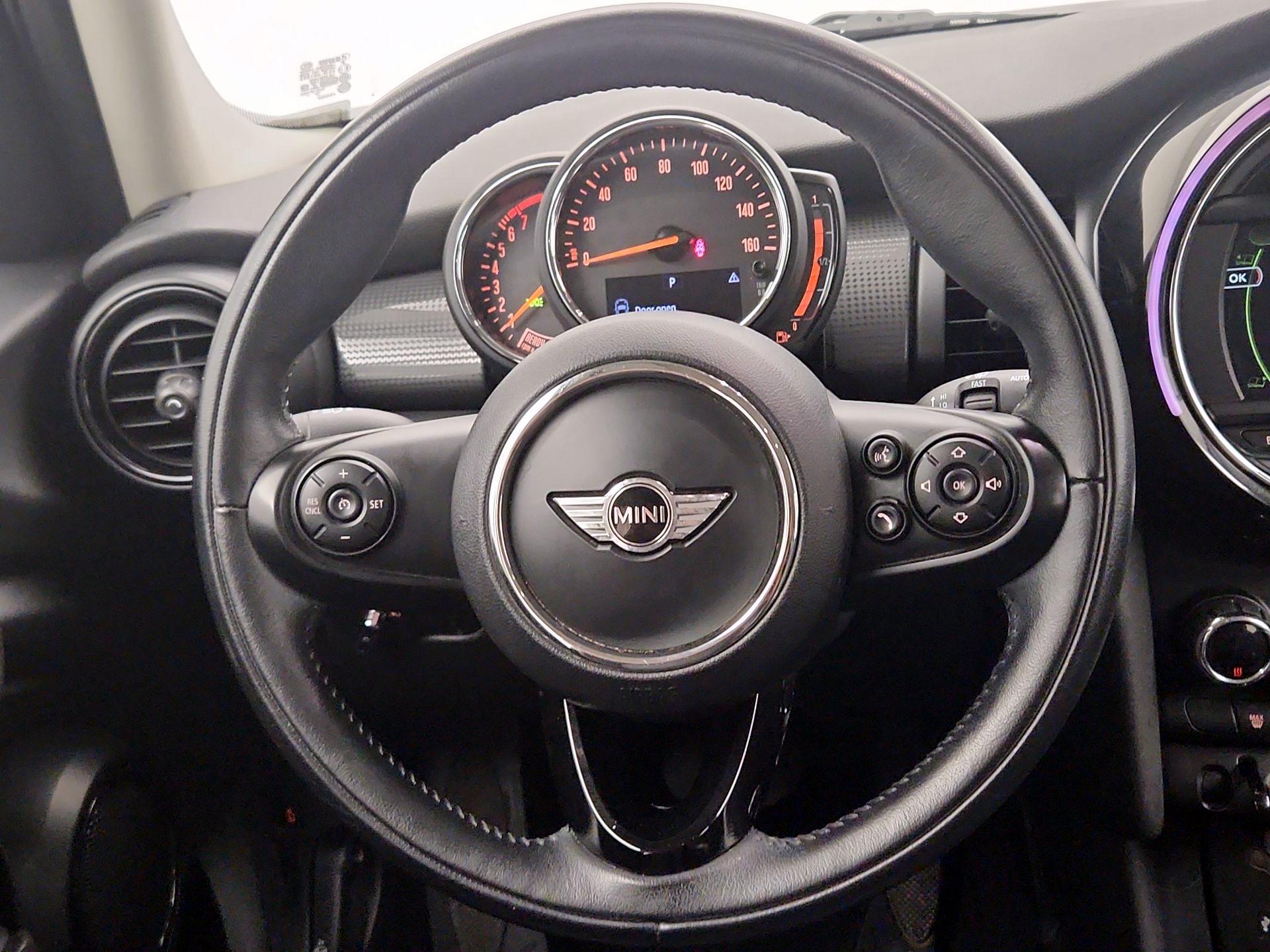 Thumbnail: 2018 MINI Cooper Hardtop - 10