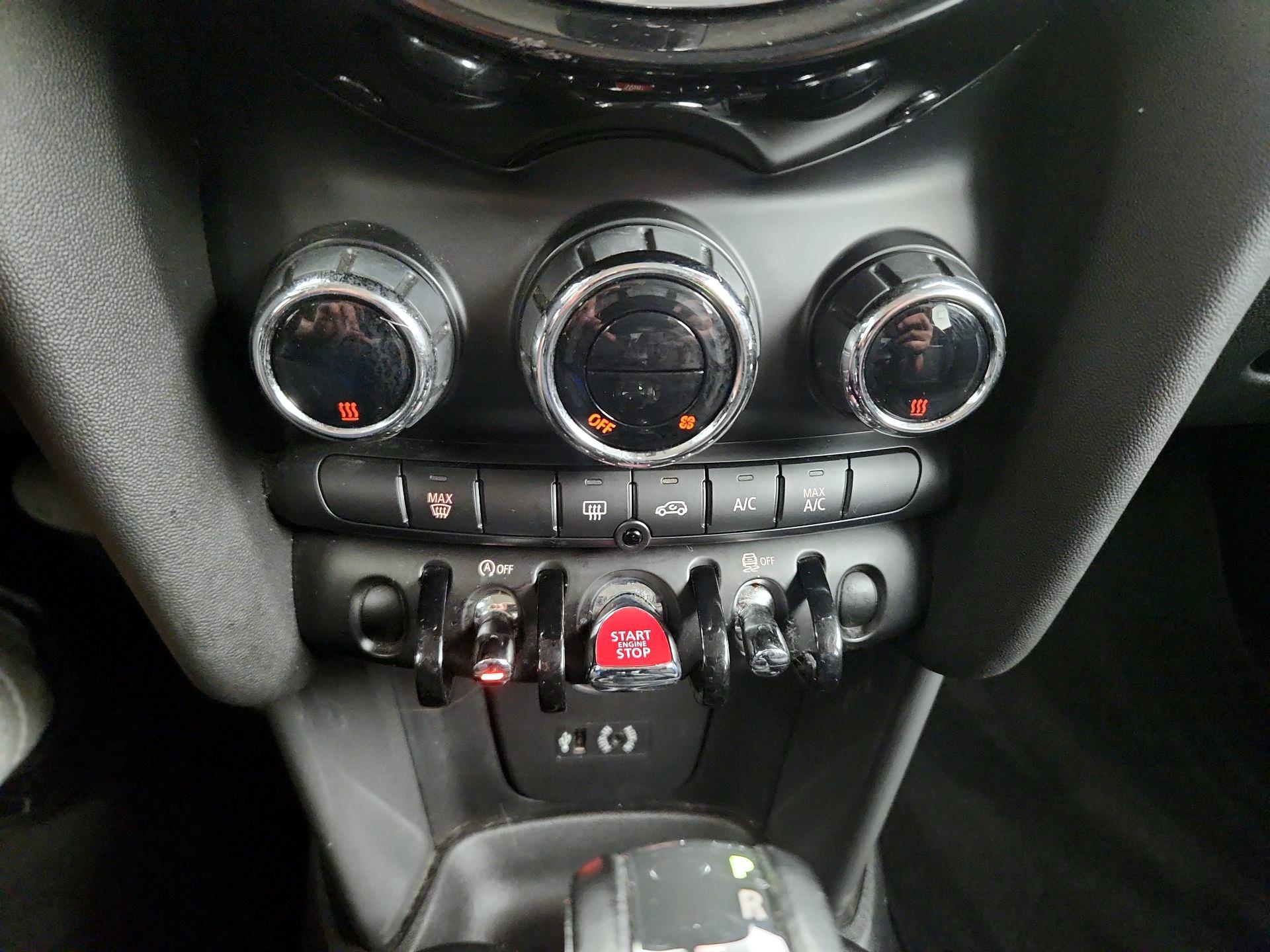 Thumbnail: 2018 MINI Cooper Hardtop - 16