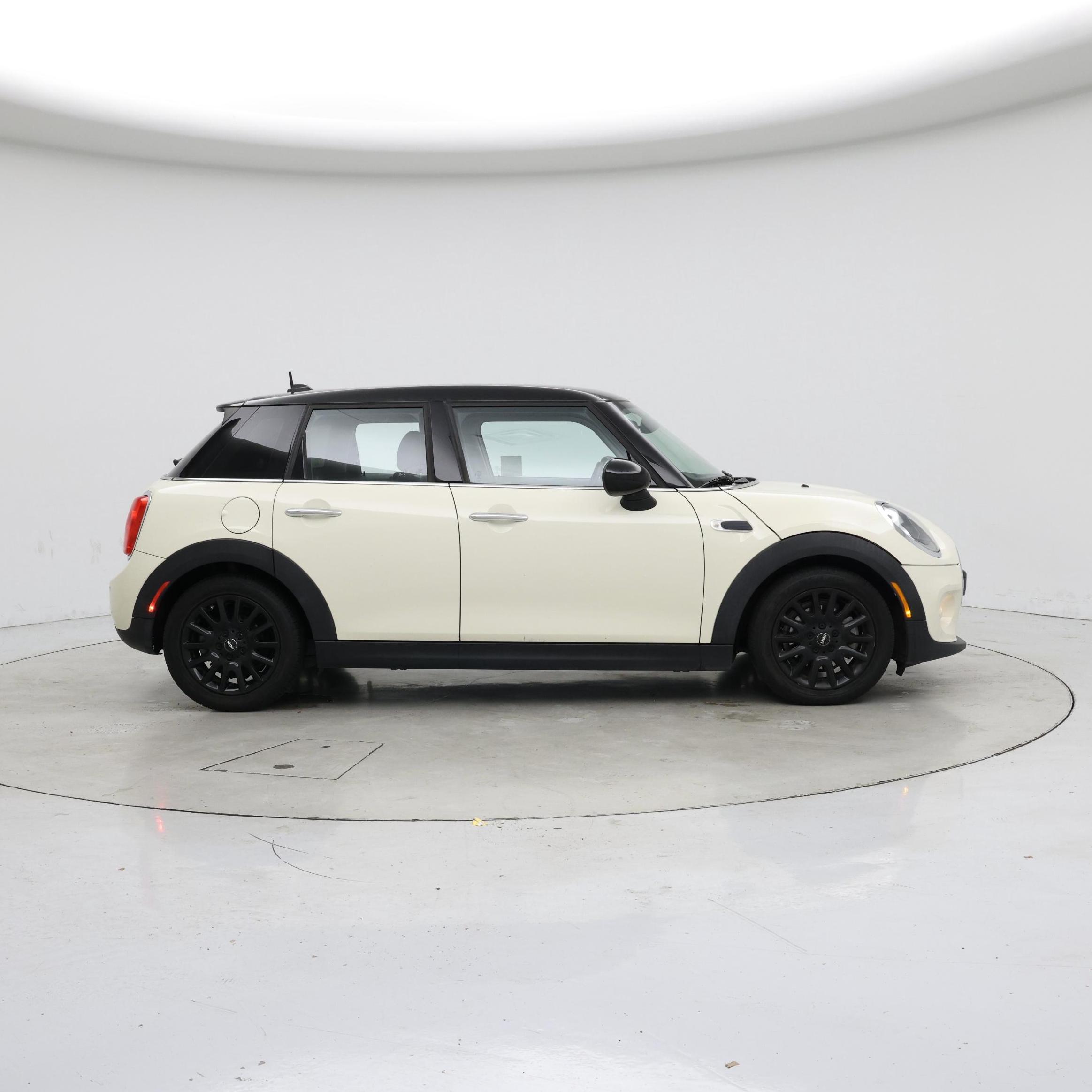 Thumbnail: 2018 MINI Cooper Hardtop - 7