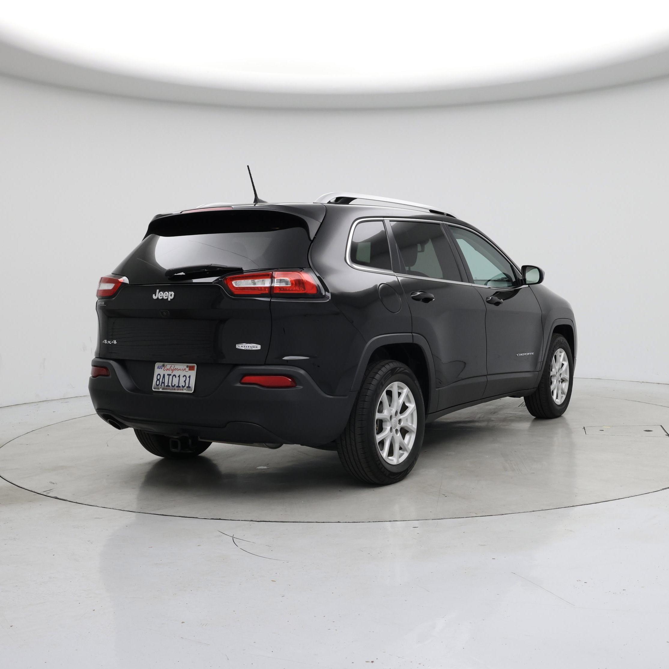Thumbnail: 2017 Jeep Cherokee - 8