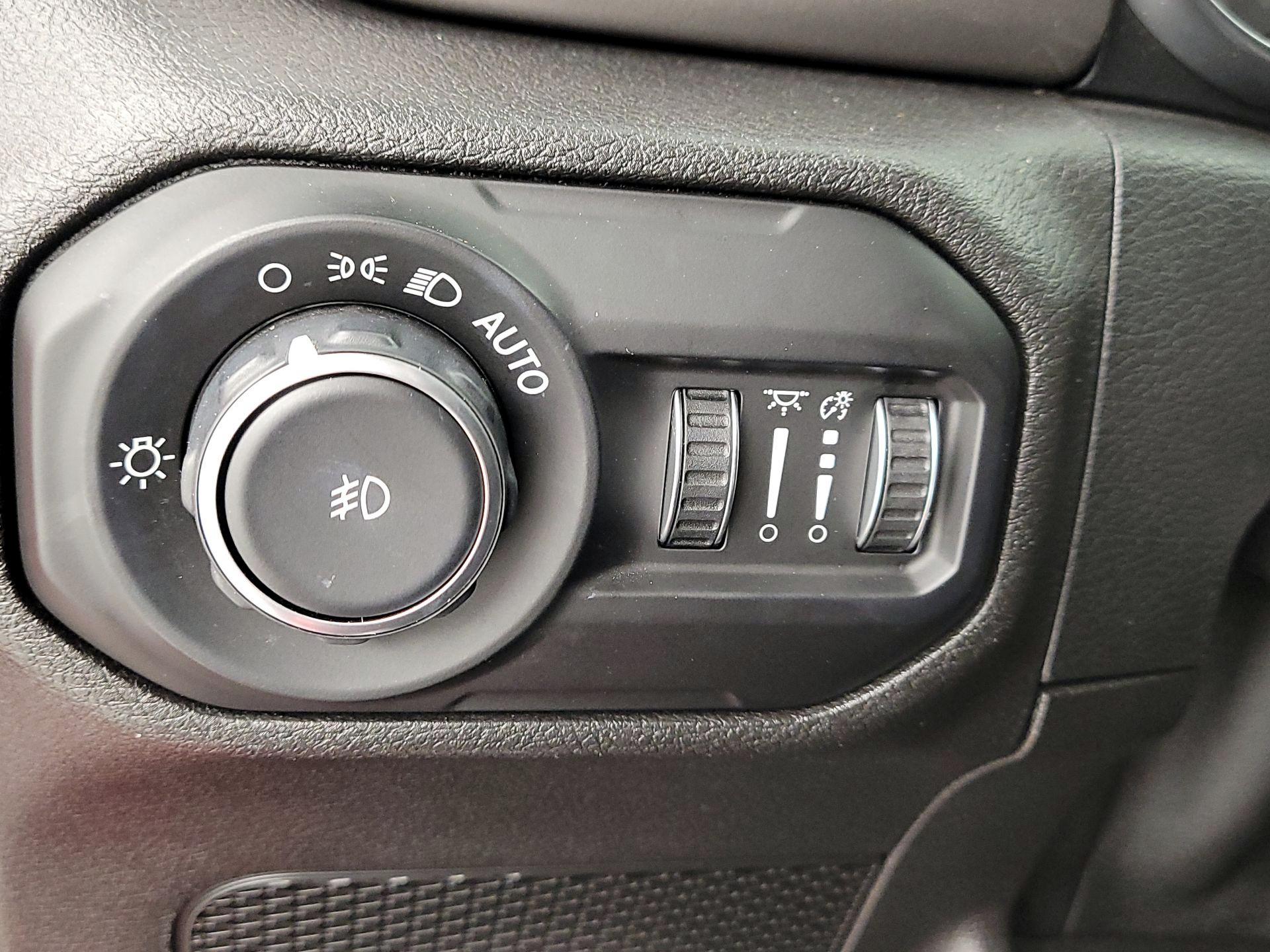 Thumbnail: 2021 Jeep Wrangler - 13