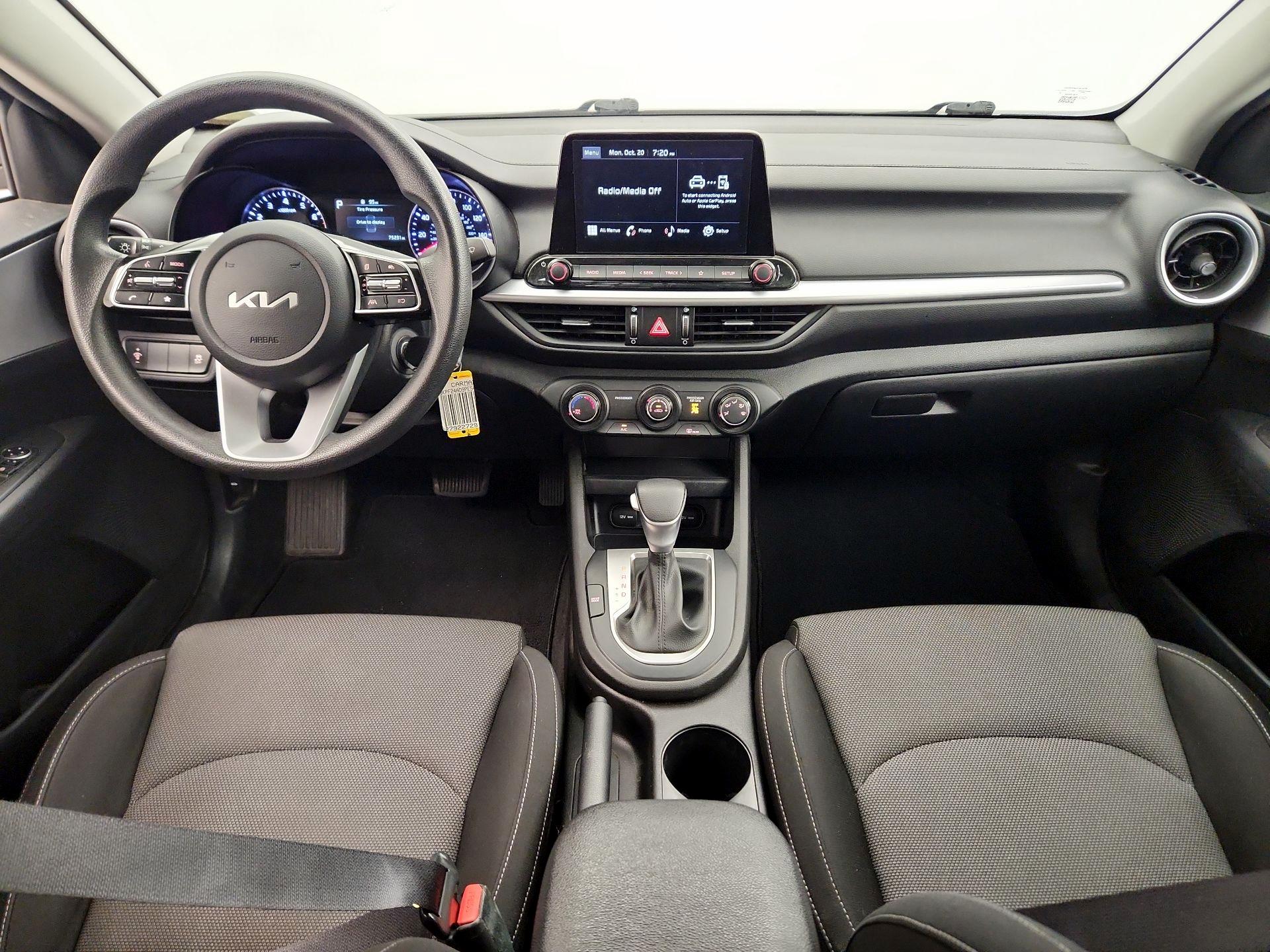 Thumbnail: 2023 Kia Forte - 9