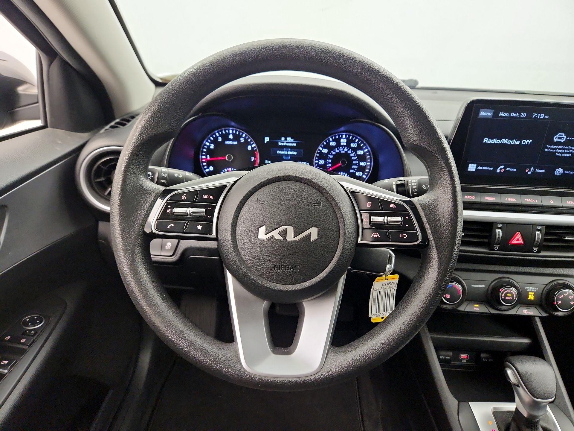Thumbnail: 2023 Kia Forte - 10