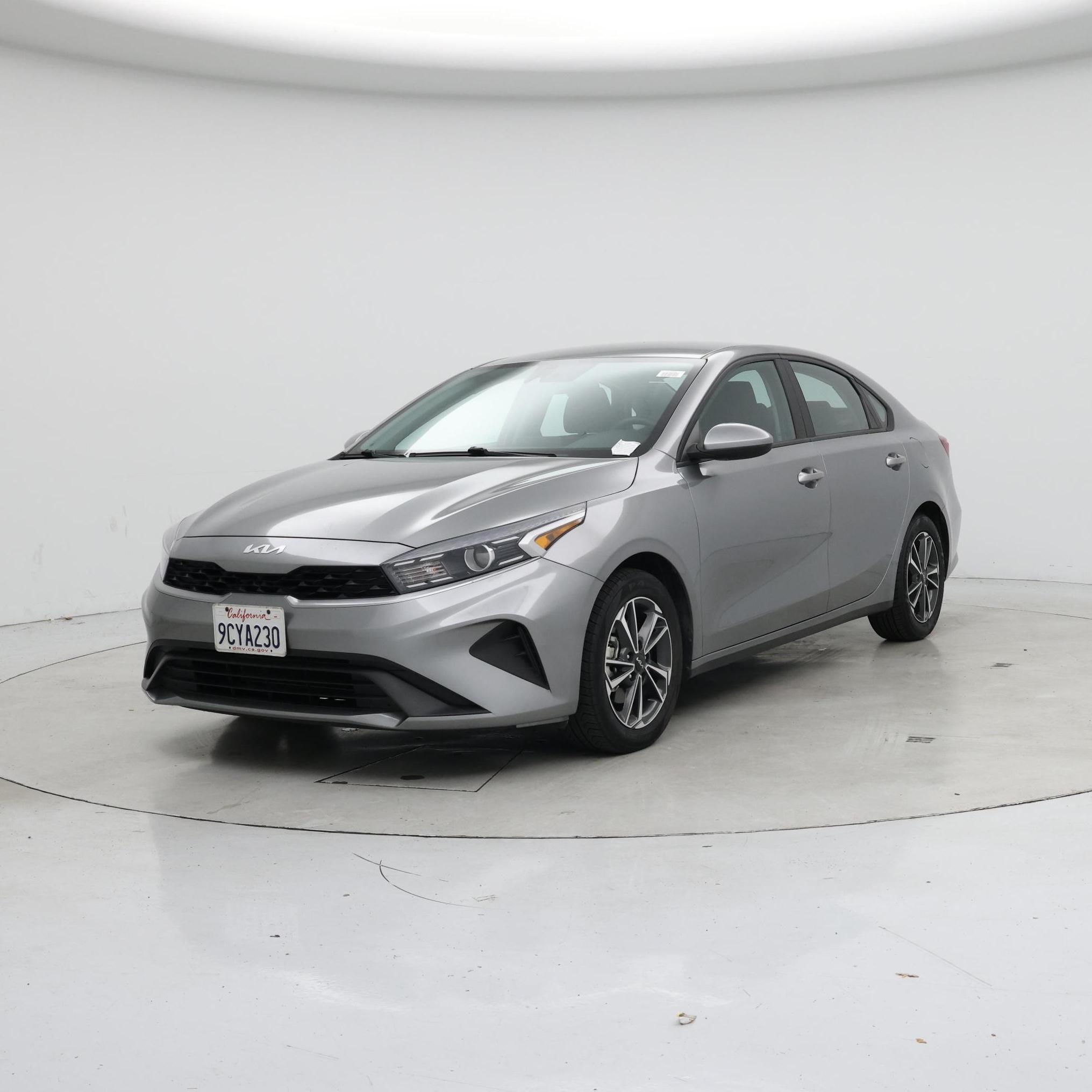 Thumbnail: 2023 Kia Forte - 4