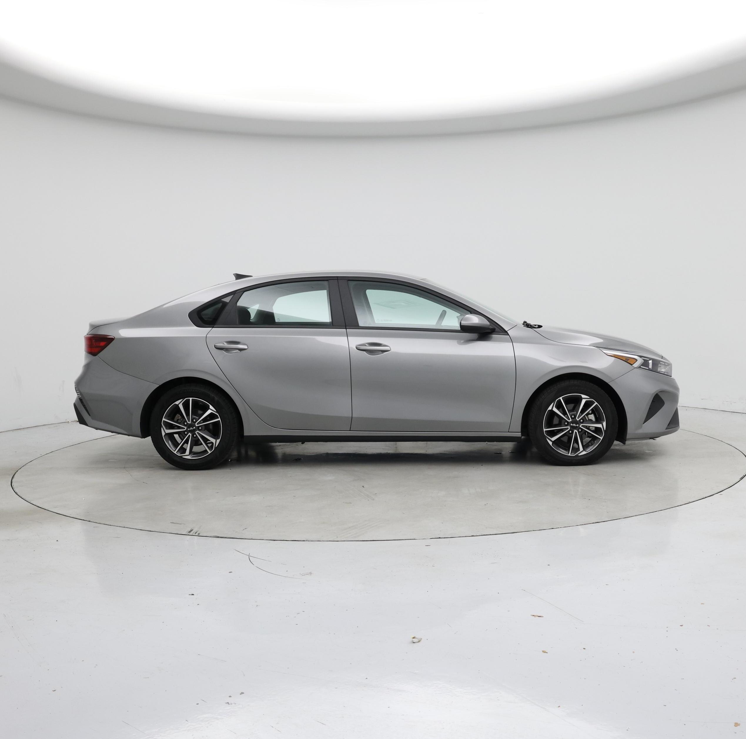 Thumbnail: 2023 Kia Forte - 7