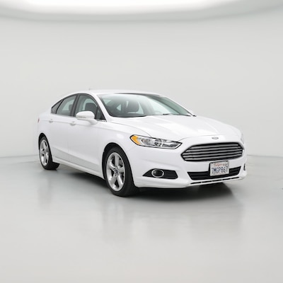 White 2016 Ford Fusion SE