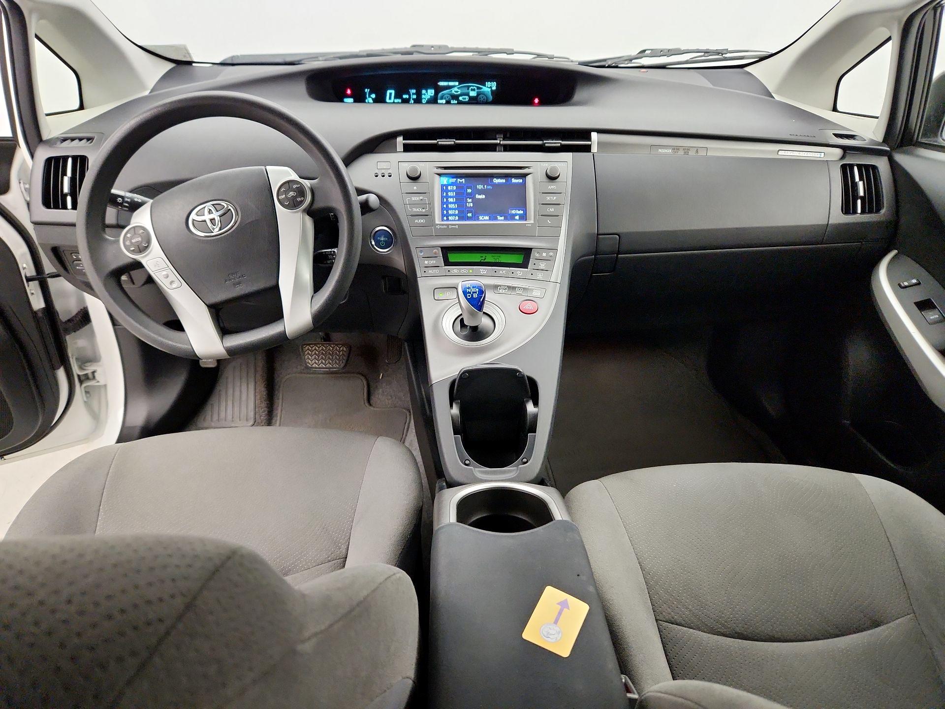 Thumbnail: 2014 Toyota Prius - 9