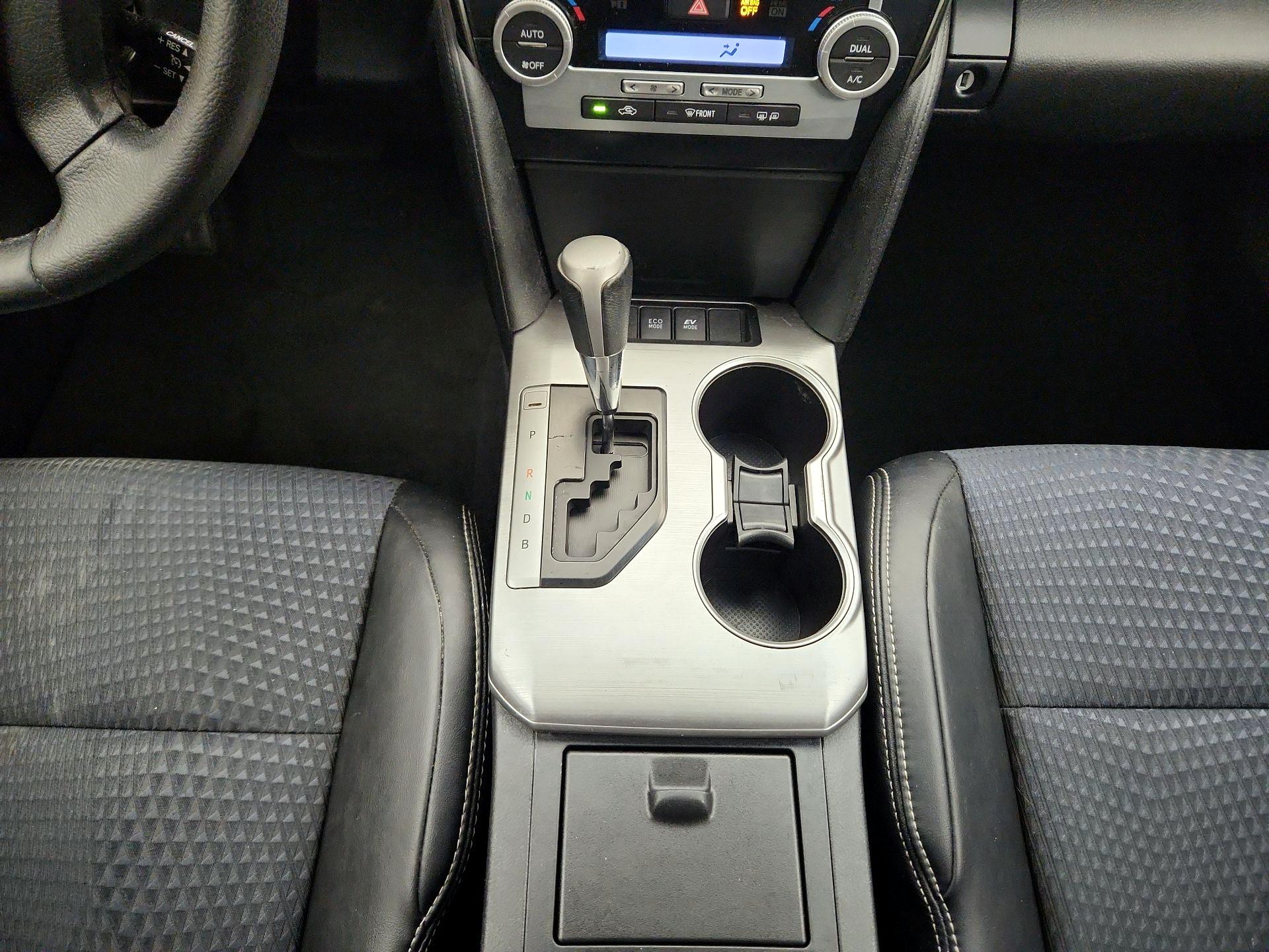 Thumbnail: 2014 Toyota Camry - 18