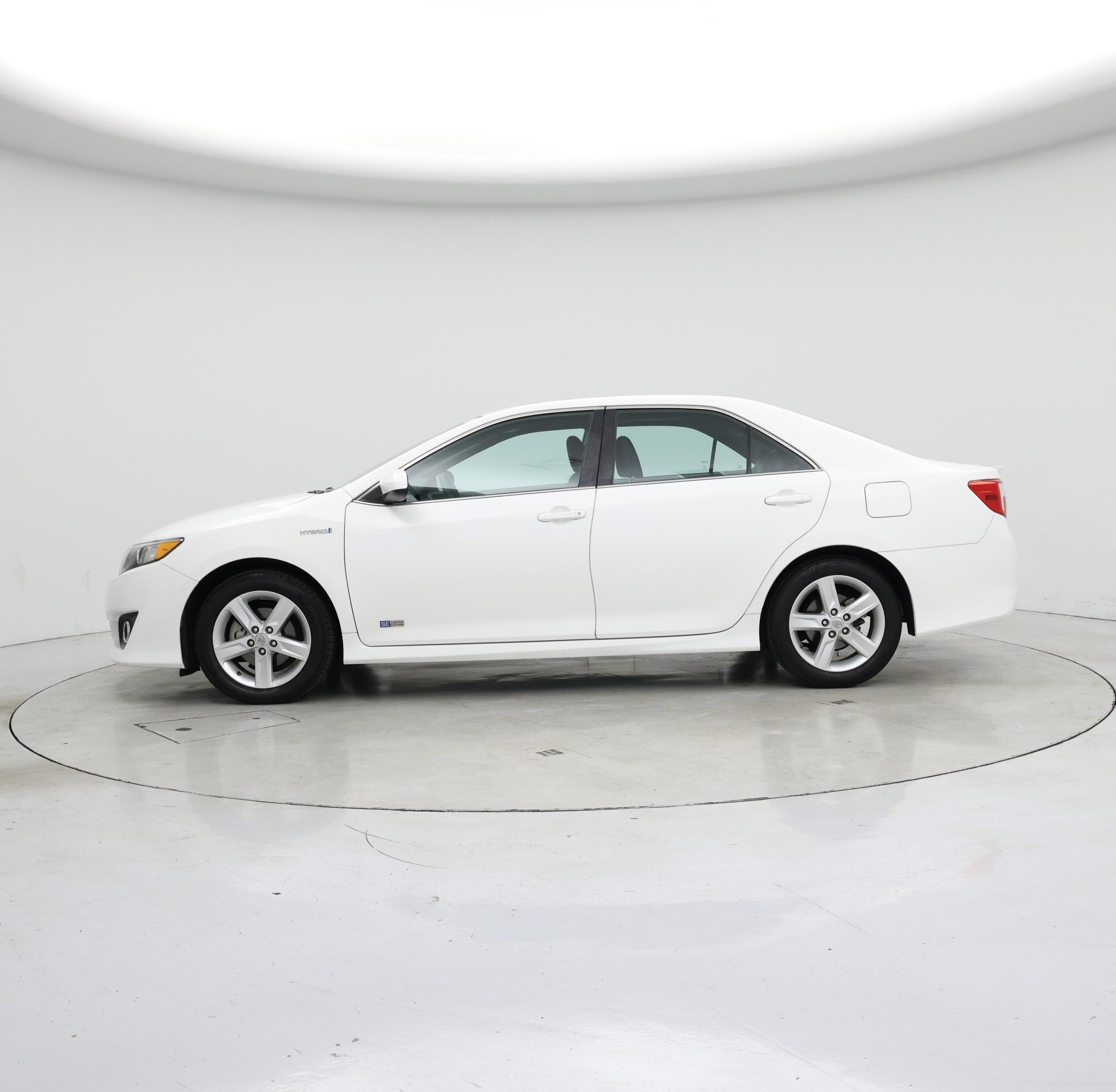 Thumbnail: 2014 Toyota Camry - 3