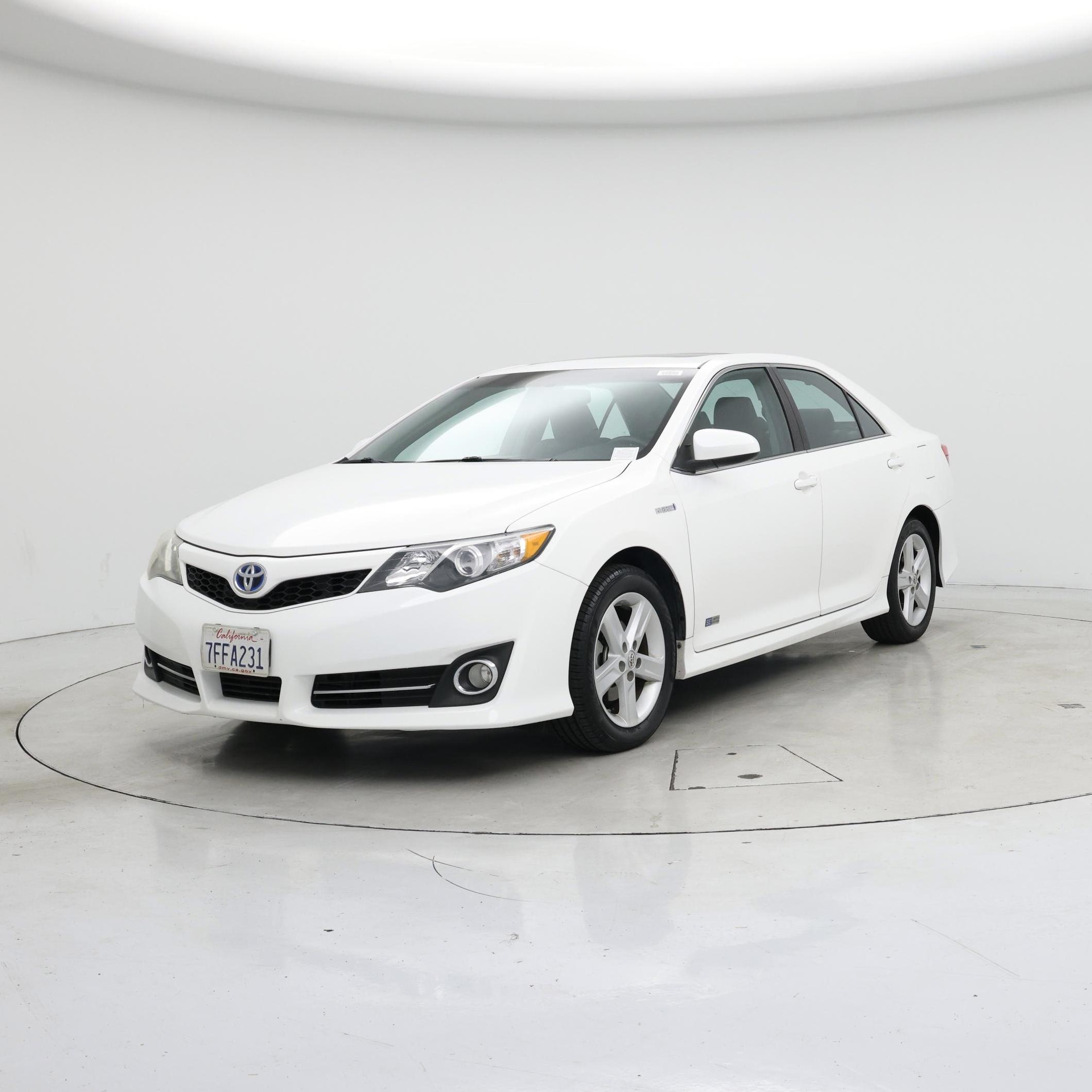 Thumbnail: 2014 Toyota Camry - 4