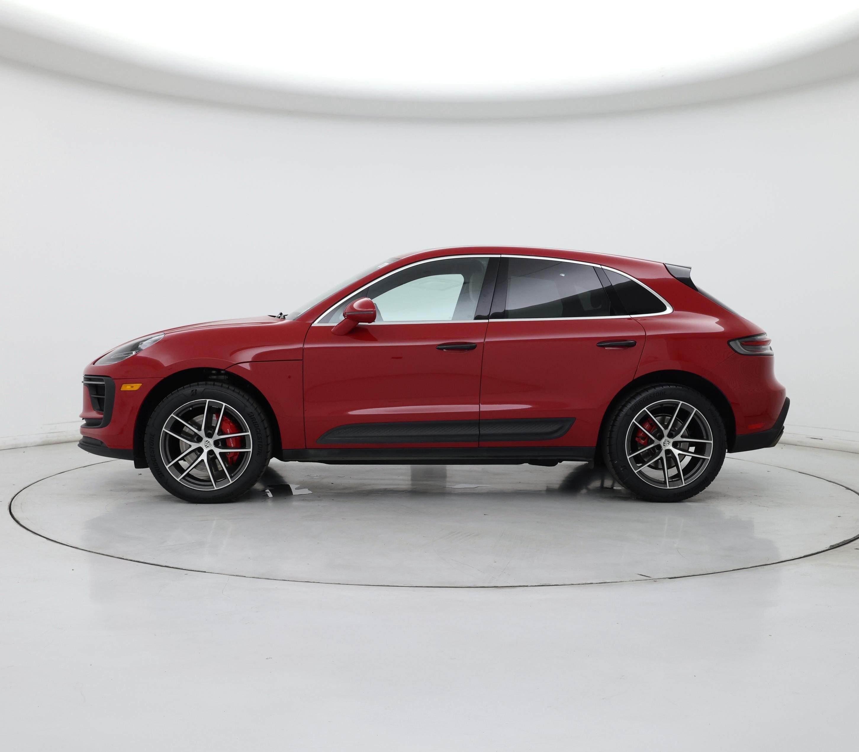 Thumbnail: 2022 Porsche Macan - 3