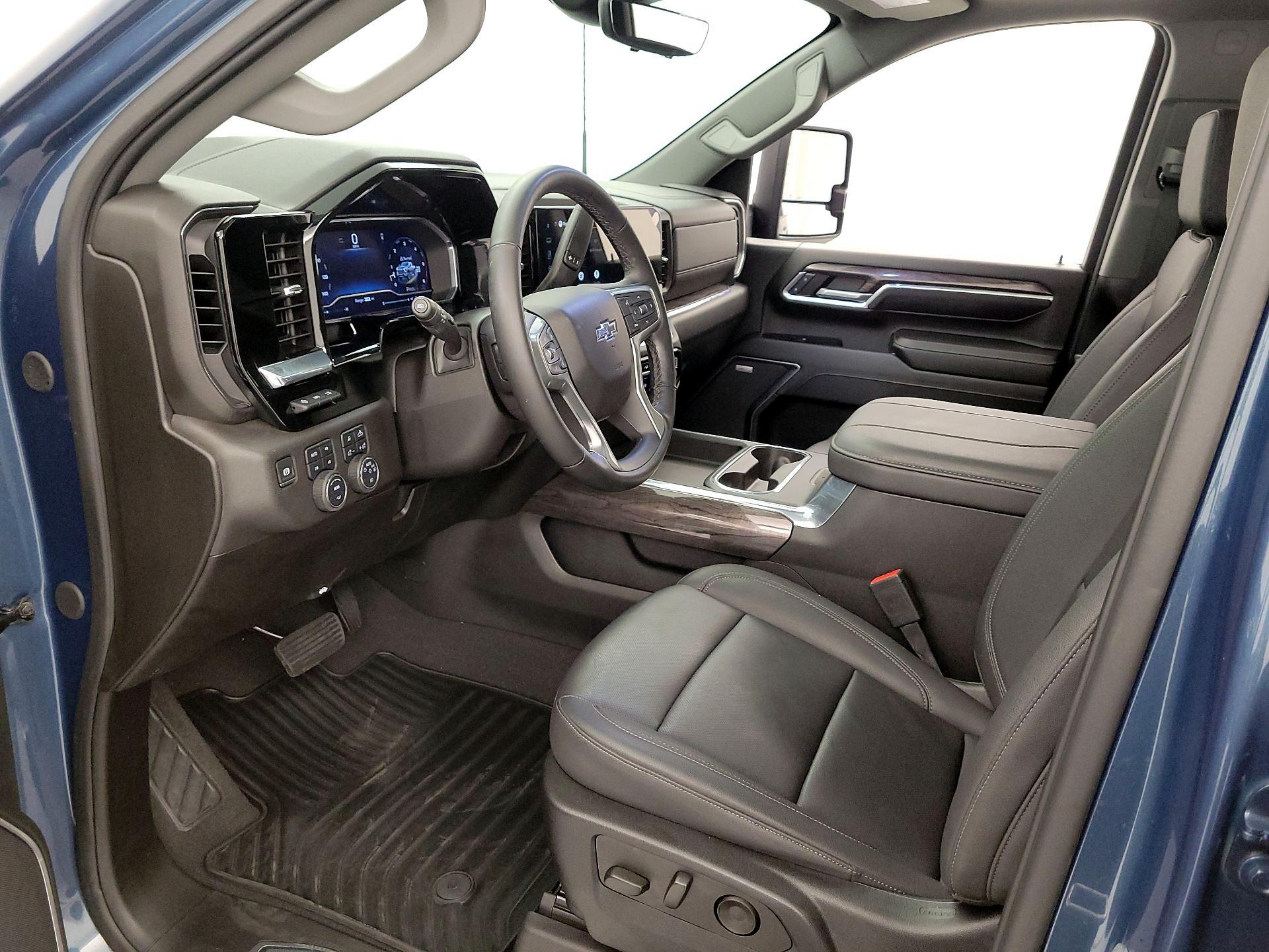 Thumbnail: 2025 Chevrolet Silverado 2500 - 11