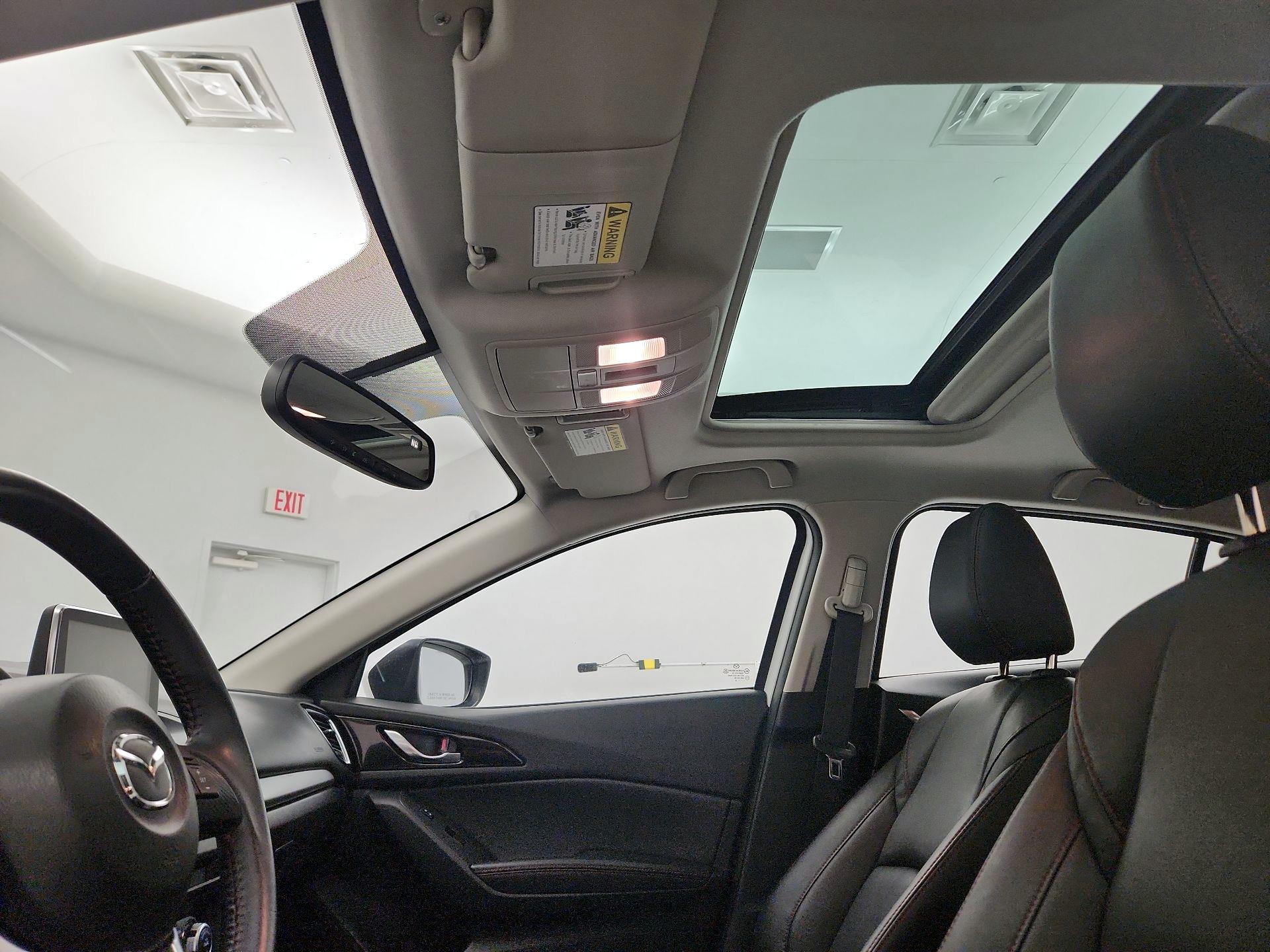 Thumbnail: 2015 Mazda Mazda3 - 19
