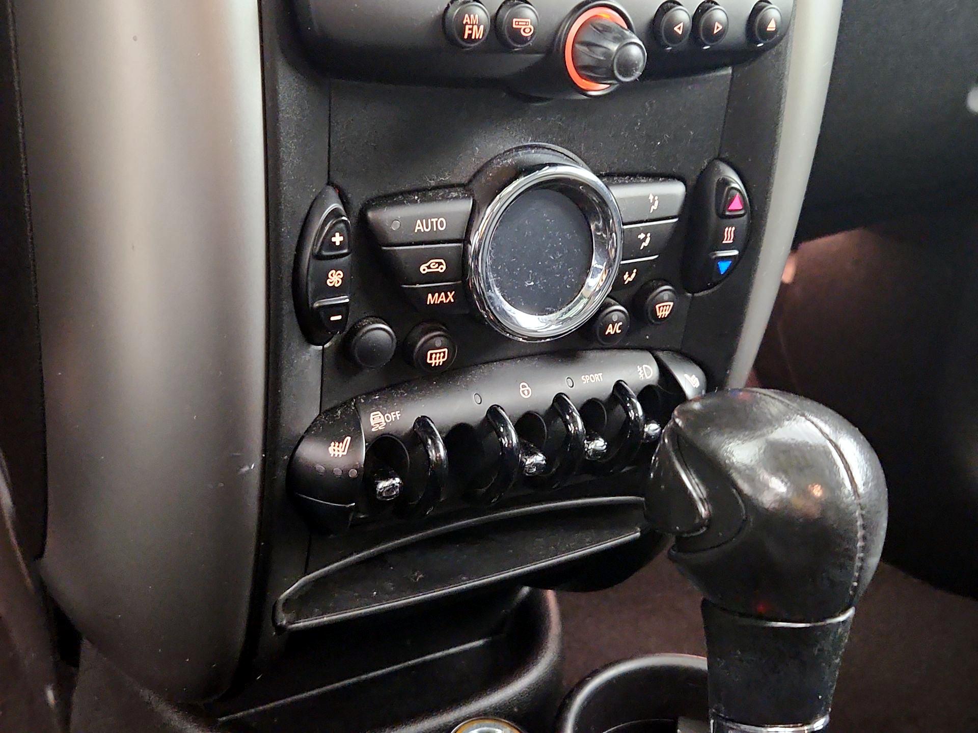 Thumbnail: 2016 MINI Cooper Countryman - 15